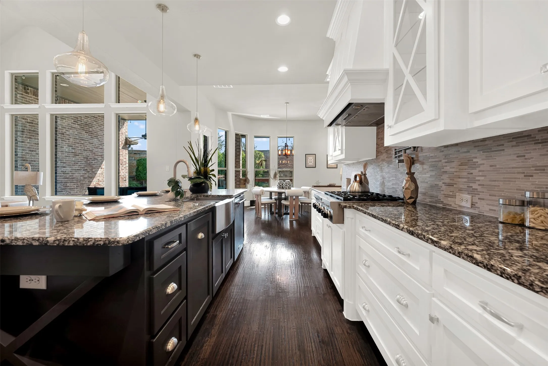 Single Family Residence For Sale in Denton County , 6174 Forefront Avenue, Frisco, Texas 75036, 5 Bedroom, 6 Bathroom, 3 Garage spaces, 4,626 Sqft, built in 2016, mls#21406056, Real Estate Agent in Frisco, Homes For Sale in Denton county, Homes For Sale in Frisco, Realtor in Frisco Texas, Real Estate Brokerage Independent Realty Texas, Luminita Cordes Realtor
