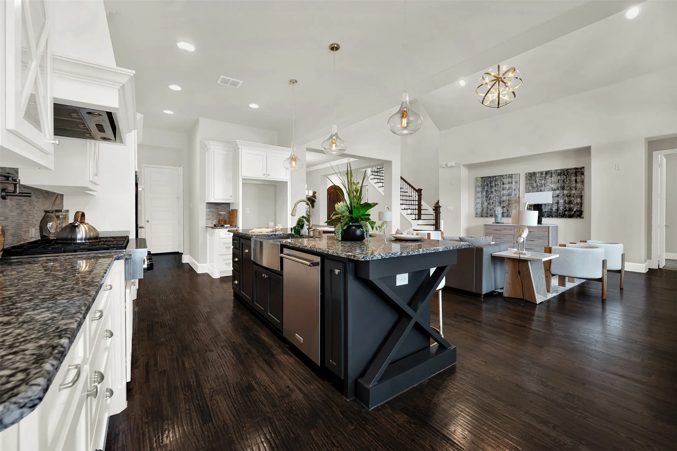 Single Family Residence For Sale in Denton County , 6174 Forefront Avenue, Frisco, Texas 75036, 5 Bedroom, 6 Bathroom, 3 Garage spaces, 4,626 Sqft, built in 2016, mls#21406056, Real Estate Agent in Frisco, Homes For Sale in Denton county, Homes For Sale in Frisco, Realtor in Frisco Texas, Real Estate Brokerage Independent Realty Texas, Luminita Cordes Realtor