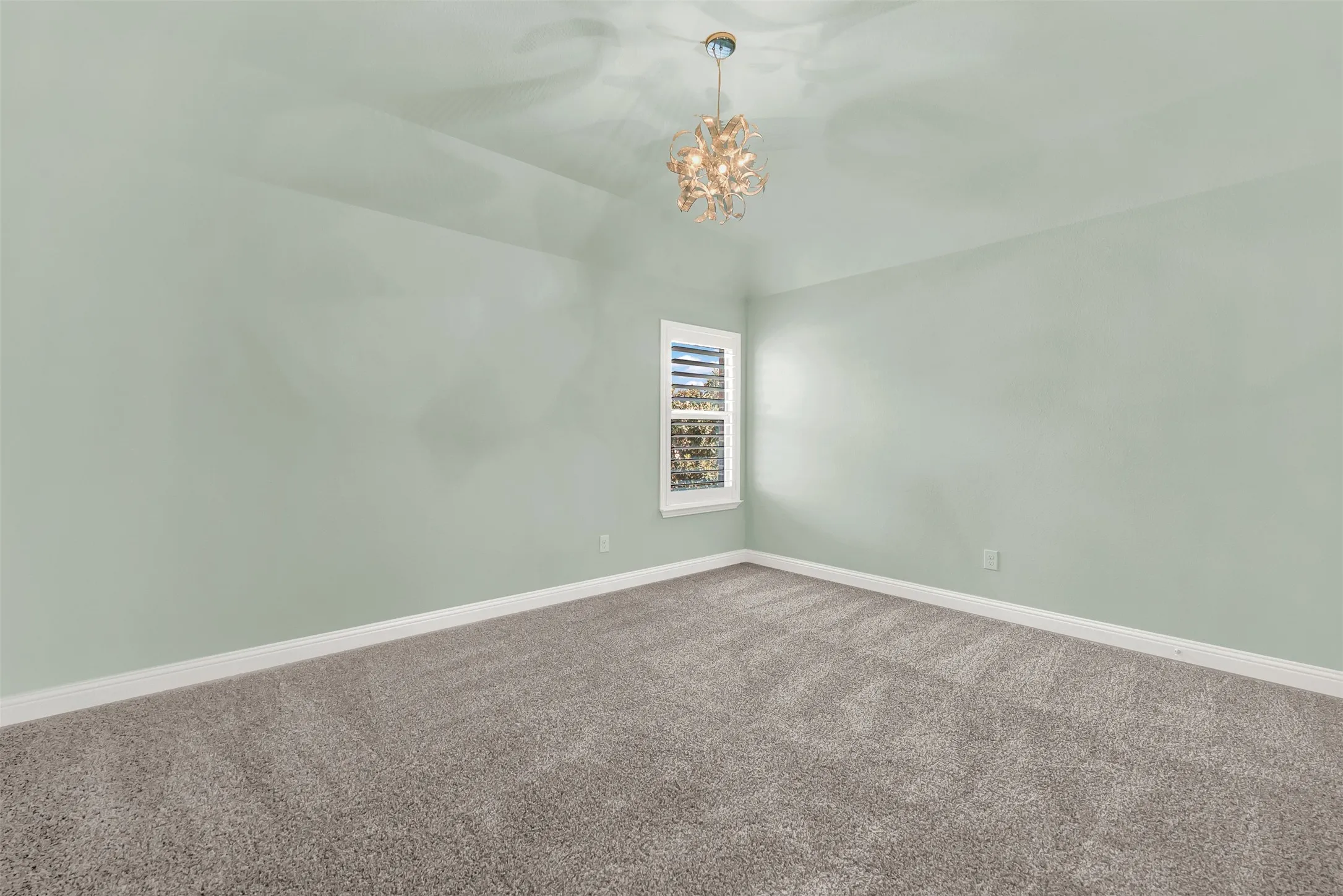 Single Family Residence For Sale in Denton County , 6174 Forefront Avenue, Frisco, Texas 75036, 5 Bedroom, 6 Bathroom, 3 Garage spaces, 4,626 Sqft, built in 2016, mls#21406056, Real Estate Agent in Frisco, Homes For Sale in Denton county, Homes For Sale in Frisco, Realtor in Frisco Texas, Real Estate Brokerage Independent Realty Texas, Luminita Cordes Realtor