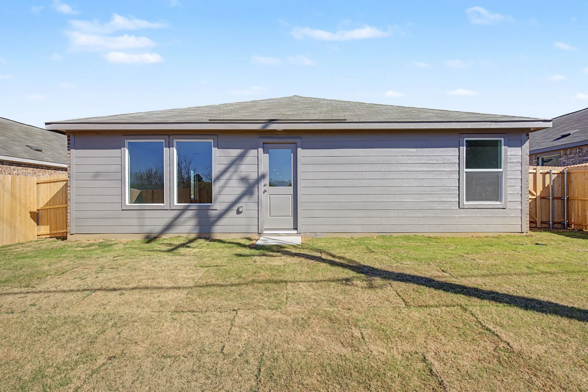 Single Family Residence For Rent in Johnson County , 916 Prestonwood Lane, Keene, Texas 76031, 4 Bedroom, 2 Bathroom, 2 Garage spaces, 1,720 Sqft, built in 2026, mls#21405812, Real Estate Agent in Keene, Homes For Rent in Johnson county, Homes For Rent in Keene, Realtor in Keene Texas, Real Estate Brokerage Independent Realty Texas, Luminita Cordes Realtor
