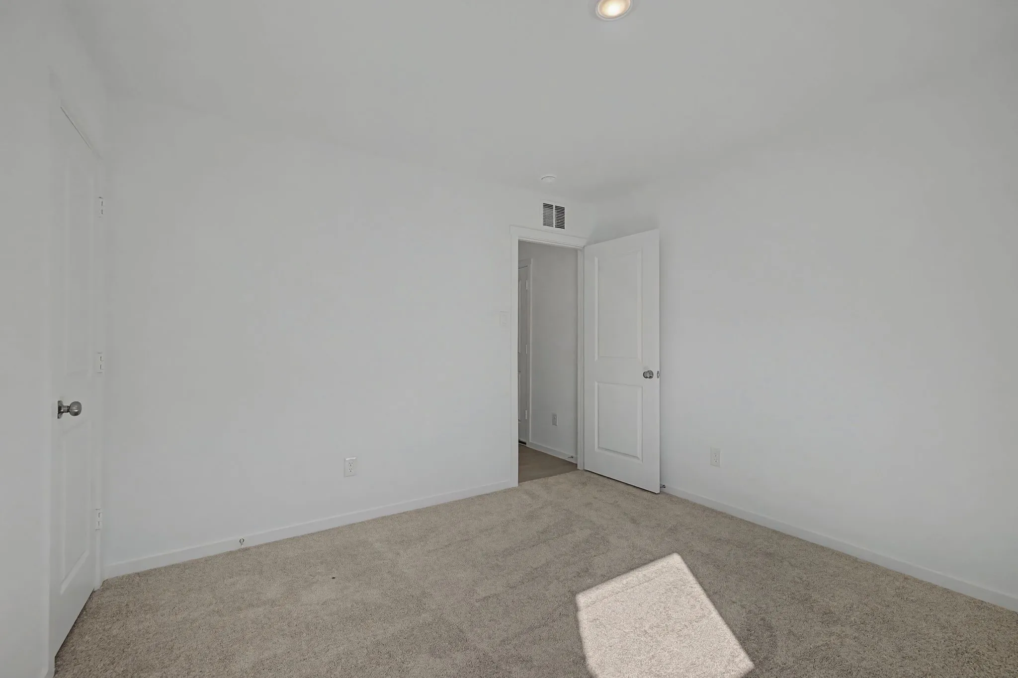 Single Family Residence For Rent in Johnson County , 916 Prestonwood Lane, Keene, Texas 76031, 4 Bedroom, 2 Bathroom, 2 Garage spaces, 1,720 Sqft, built in 2026, mls#21405812, Real Estate Agent in Keene, Homes For Rent in Johnson county, Homes For Rent in Keene, Realtor in Keene Texas, Real Estate Brokerage Independent Realty Texas, Luminita Cordes Realtor