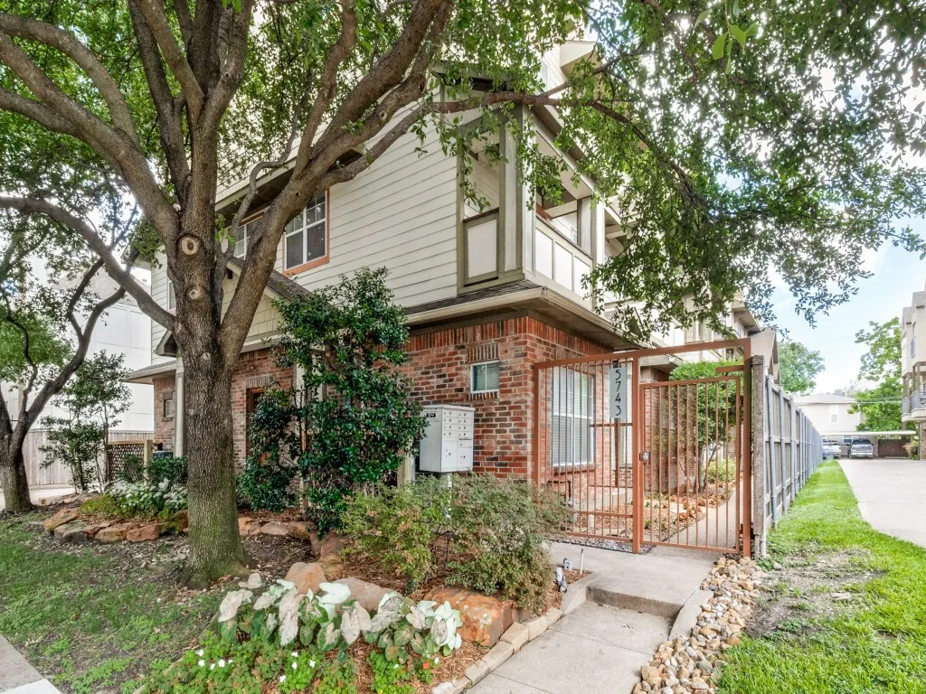 5743 Prospect-great walkable location