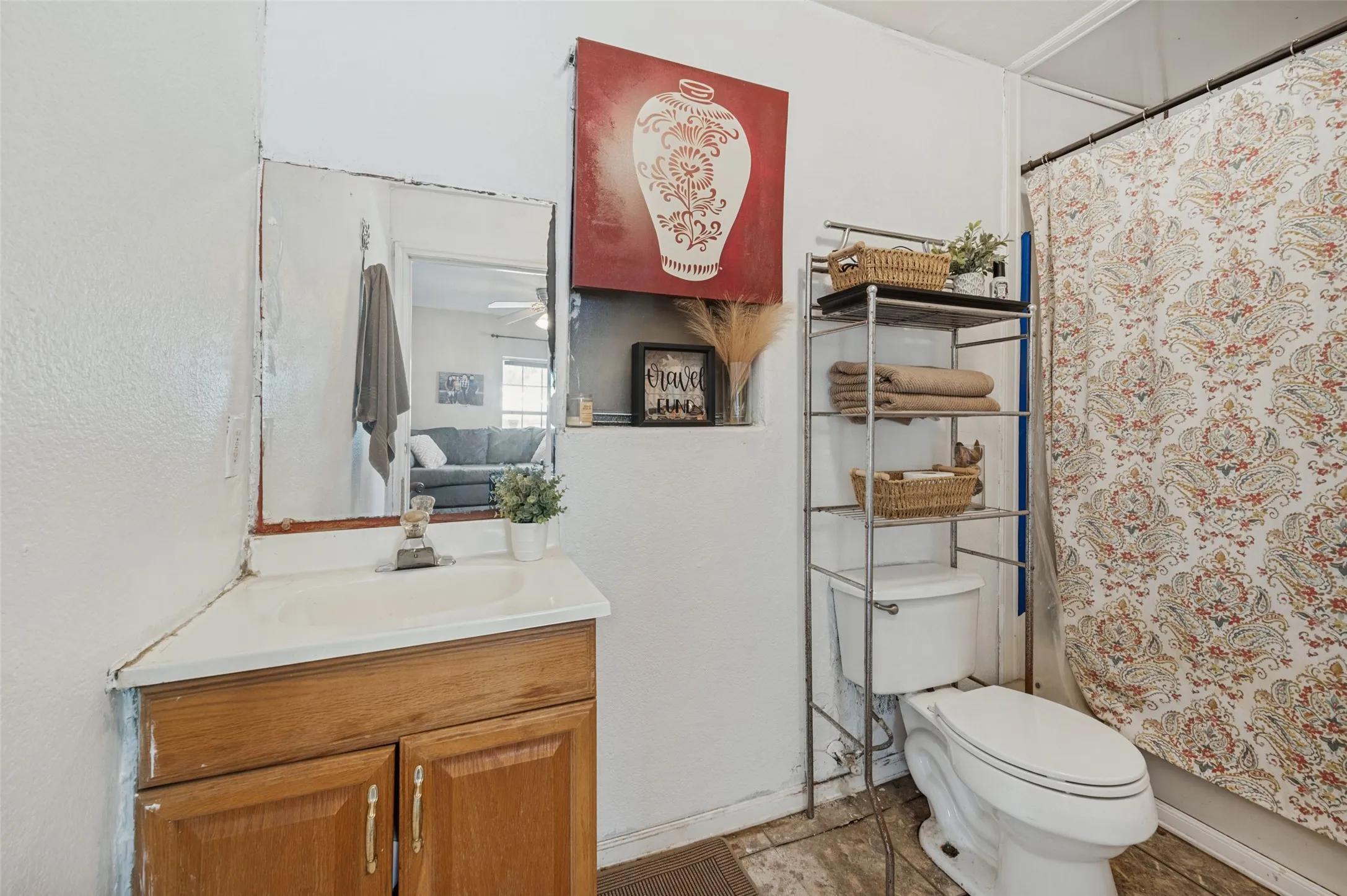 Single Family Residence For Sale in Dallas County , 3117 Johnson Street, Grand Prairie, Texas 75050, 4 Bedroom, 2 Bathroom, 2 Garage spaces, 1,918 Sqft, built in 1950, mls#21407946, Real Estate Agent in Grand Prairie, Homes For Sale in Dallas county, Homes For Sale in Grand Prairie, Realtor in Grand Prairie Texas, Real Estate Brokerage Independent Realty Texas, Luminita Cordes Realtor