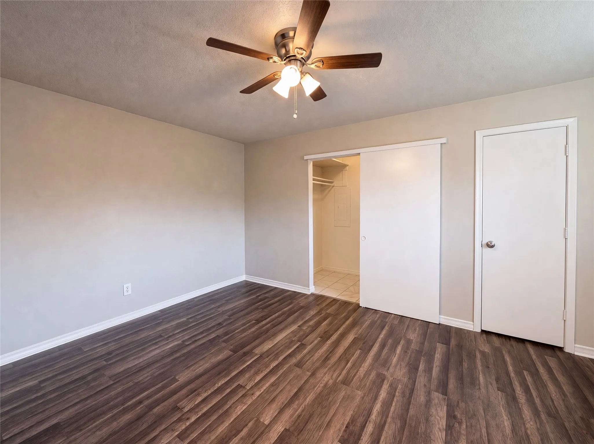 Duplex For Rent in Collin County , 1800 Camelot Cove, Plano, Texas 75074, 3 Bedroom, 2 Bathroom, Garage spaces, 1,522 Sqft, built in 1975, mls#21404829, Real Estate Agent in Plano, Homes For Rent in Collin county, Homes For Rent in Plano, Realtor in Plano Texas, Real Estate Brokerage Independent Realty Texas, Luminita Cordes Realtor
