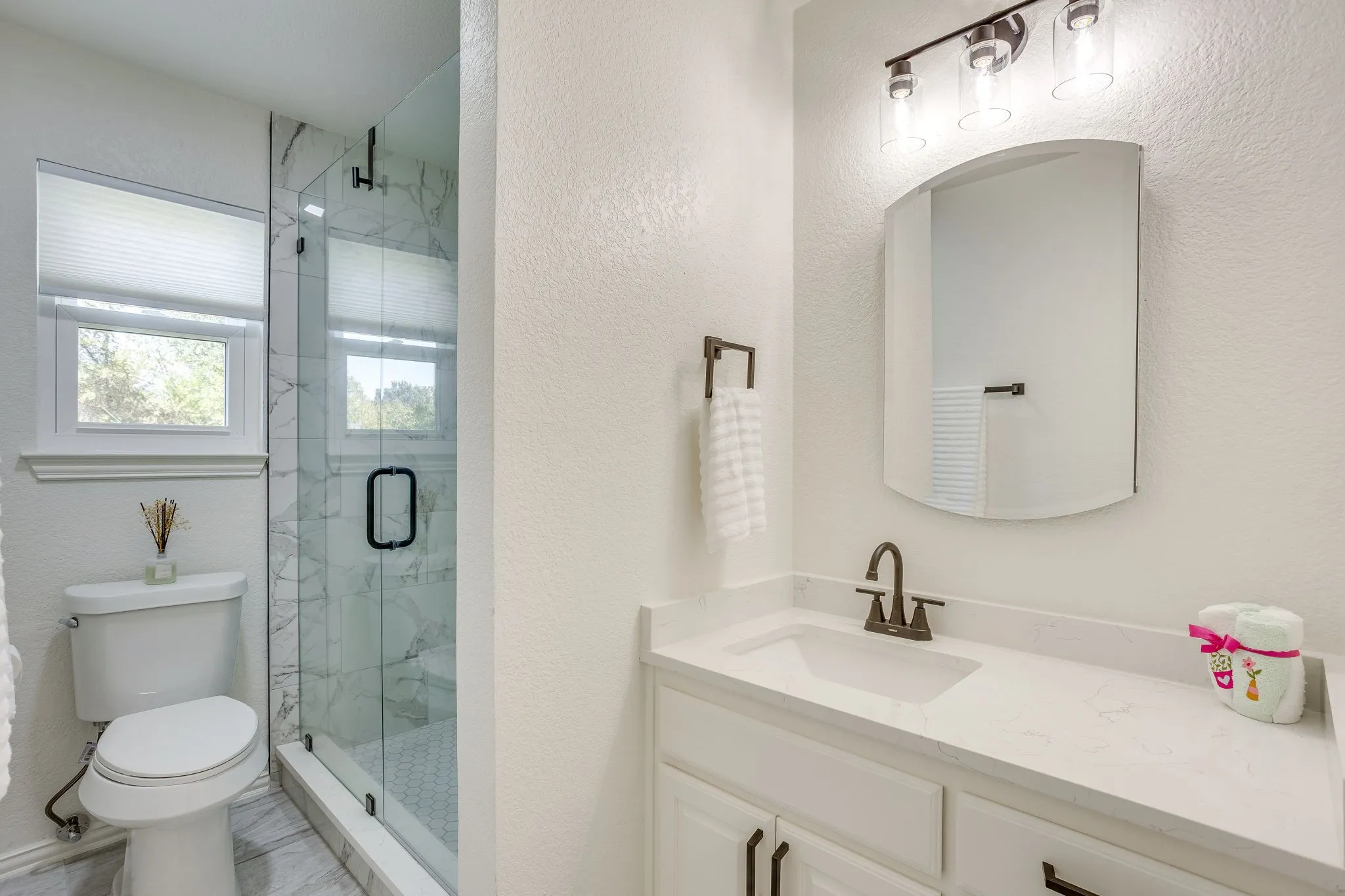 Single Family Residence For Sale in Johnson County , 6201 E Fm 4, Grandview, Texas 76050, 3 Bedroom, 2 Bathroom, 3 Garage spaces, 2,203 Sqft, built in 2001, mls#21406443, Real Estate Agent in Grandview, Homes For Sale in Johnson county, Homes For Sale in Grandview, Realtor in Grandview Texas, Real Estate Brokerage Independent Realty Texas, Luminita Cordes Realtor