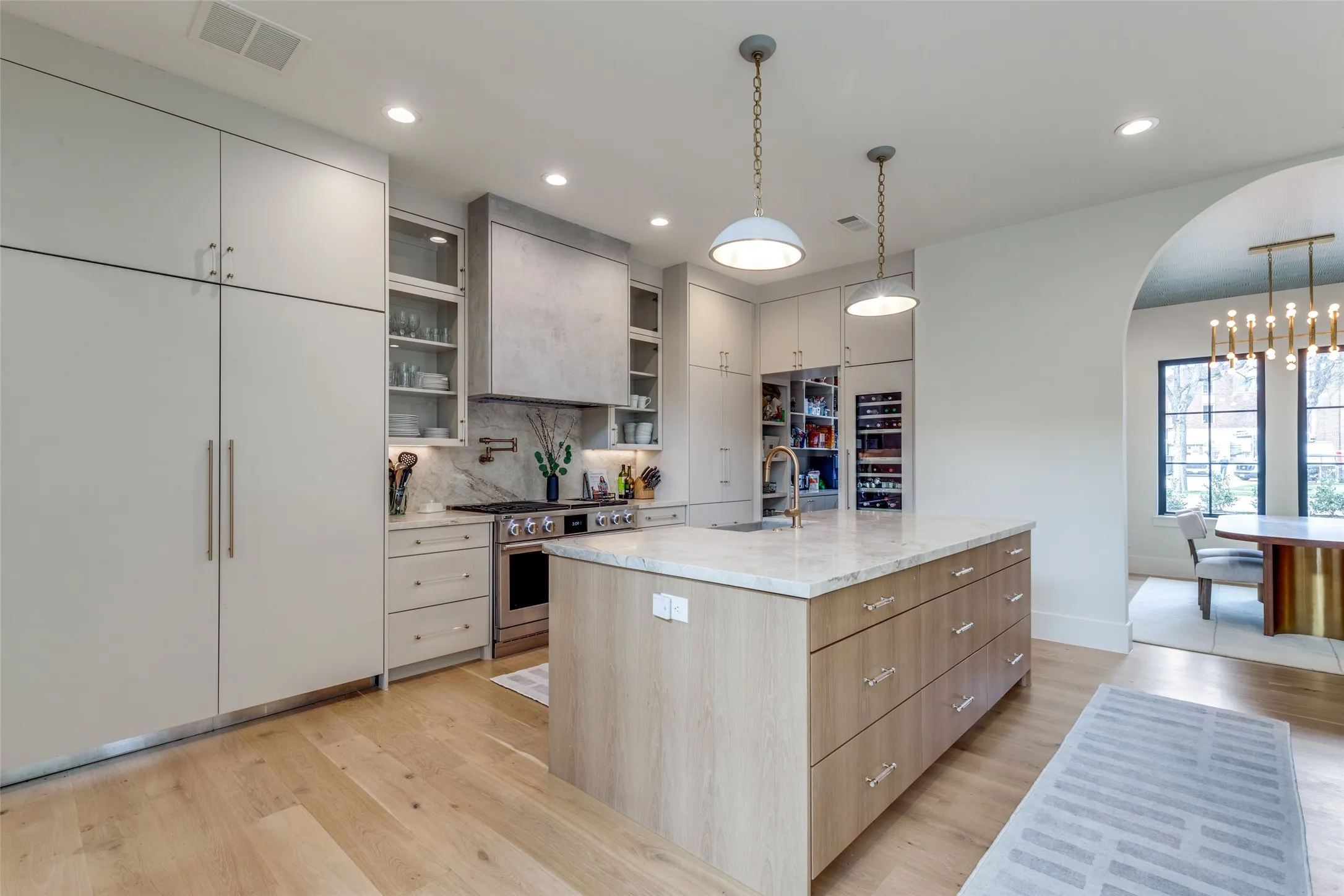 Single Family Residence For Rent in Dallas County , 5441 Sewanee Avenue, Highland Park, Texas 75205, 4 Bedroom, 5 Bathroom, 2 Garage spaces, 5,003 Sqft, built in 2024, mls#21408316, Real Estate Agent in Highland Park, Homes For Rent in Dallas county, Homes For Rent in Highland Park, Realtor in Highland Park Texas, Real Estate Brokerage Independent Realty Texas, Luminita Cordes Realtor