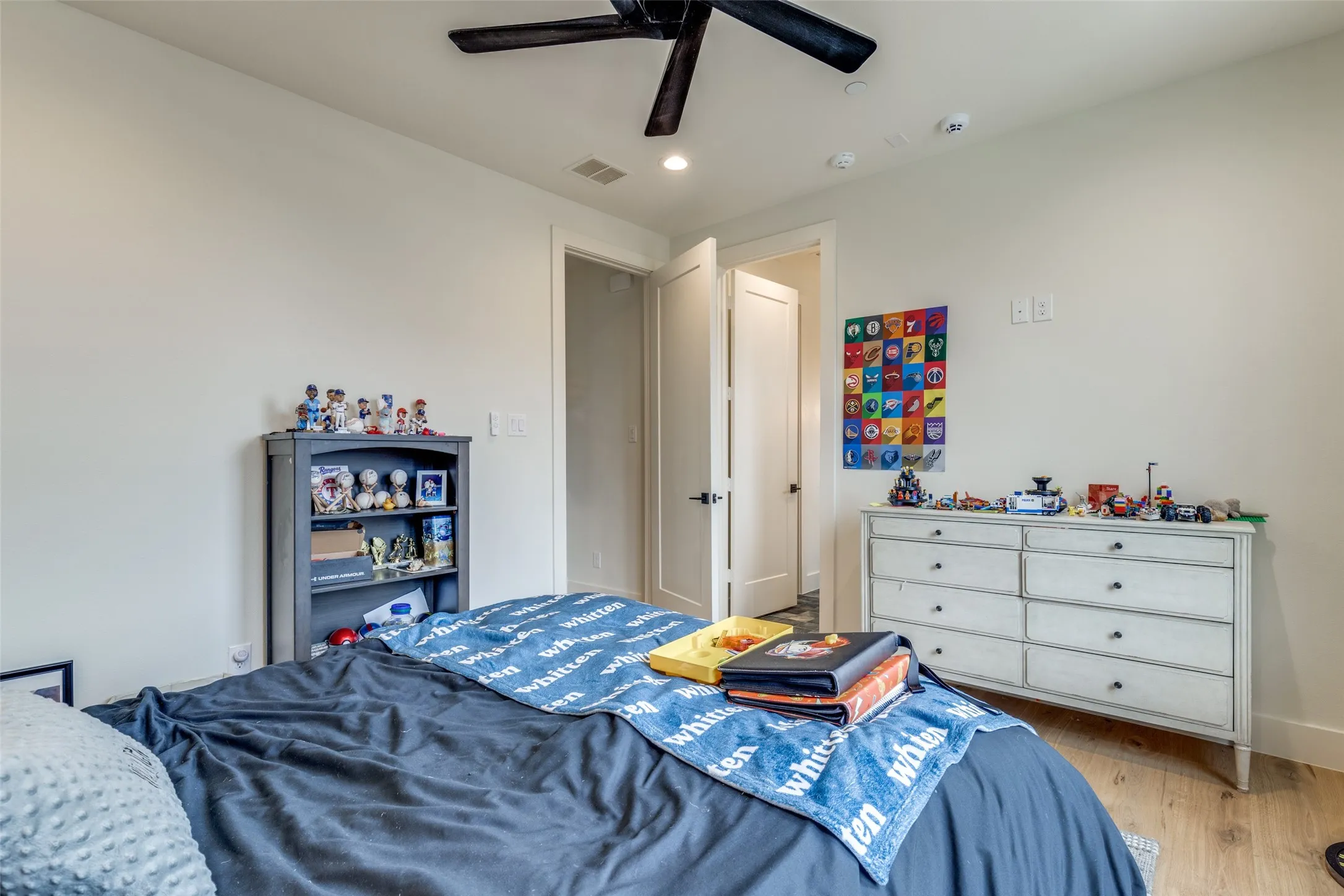 Single Family Residence For Rent in Dallas County , 5441 Sewanee Avenue, Highland Park, Texas 75205, 4 Bedroom, 5 Bathroom, 2 Garage spaces, 5,003 Sqft, built in 2024, mls#21408316, Real Estate Agent in Highland Park, Homes For Rent in Dallas county, Homes For Rent in Highland Park, Realtor in Highland Park Texas, Real Estate Brokerage Independent Realty Texas, Luminita Cordes Realtor