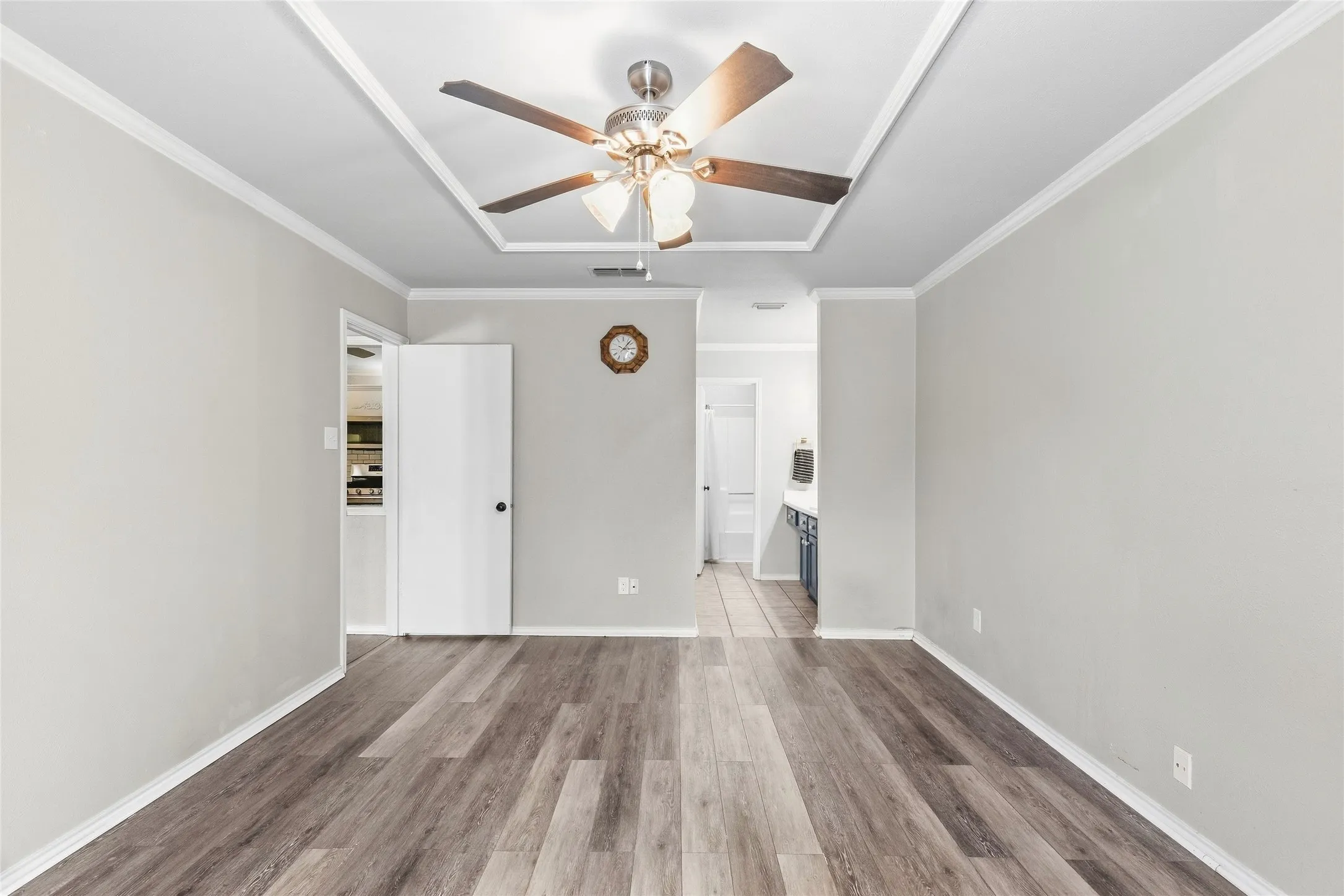 Single Family Residence For Sale in Hunt County , 5010 Utah Street, Greenville, Texas 75402, 3 Bedroom, 2 Bathroom, 2 Garage spaces, 1,422 Sqft, built in 1986, mls#21408165, Real Estate Agent in Greenville, Homes For Sale in Hunt county, Homes For Sale in Greenville, Realtor in Greenville Texas, Real Estate Brokerage Independent Realty Texas, Luminita Cordes Realtor