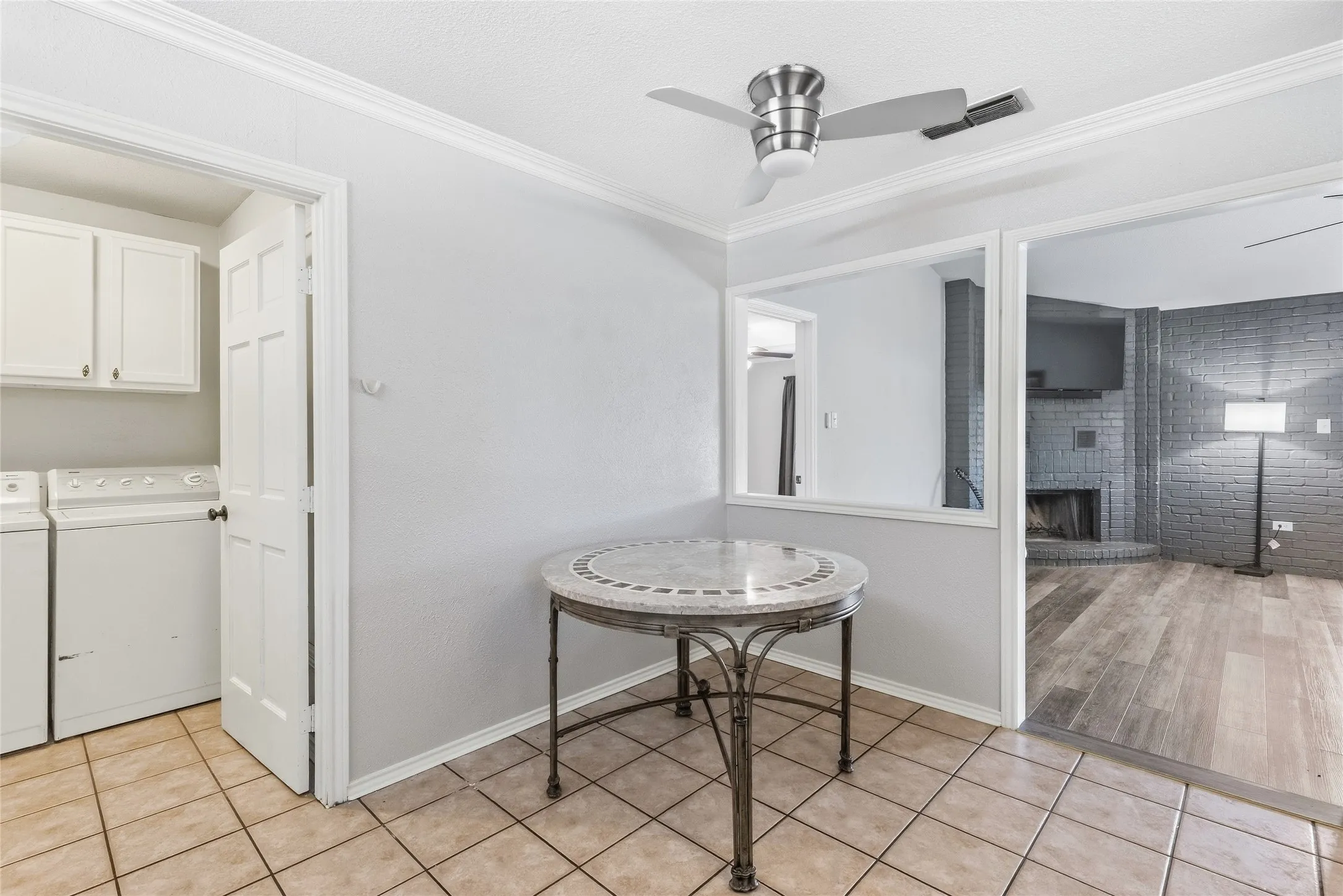 Single Family Residence For Sale in Hunt County , 5010 Utah Street, Greenville, Texas 75402, 3 Bedroom, 2 Bathroom, 2 Garage spaces, 1,422 Sqft, built in 1986, mls#21408165, Real Estate Agent in Greenville, Homes For Sale in Hunt county, Homes For Sale in Greenville, Realtor in Greenville Texas, Real Estate Brokerage Independent Realty Texas, Luminita Cordes Realtor