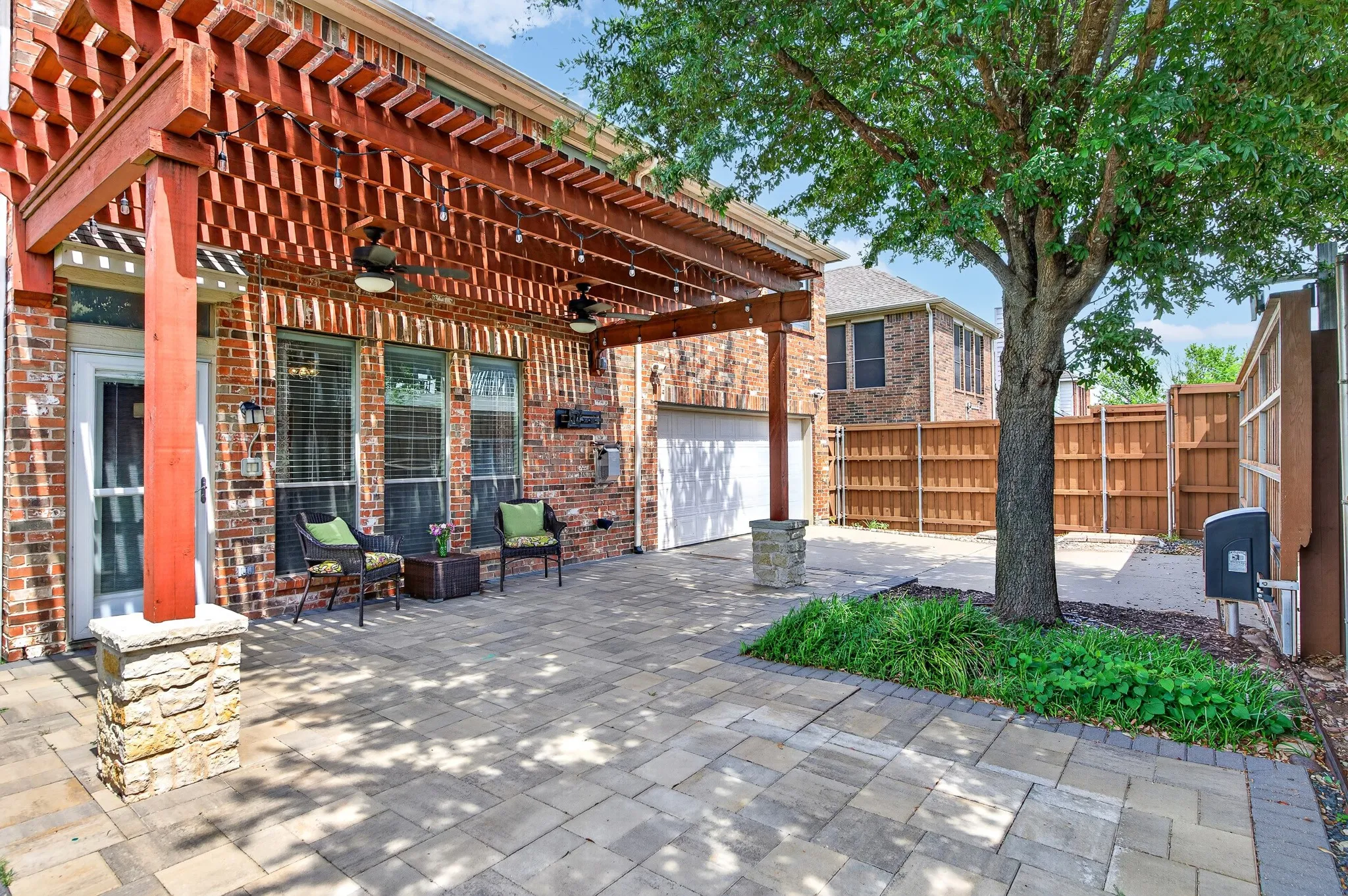 Single Family Residence For Rent in Collin County , 10906 Ascot Drive, Frisco, Texas 75033, 5 Bedroom, 3 Bathroom, 2 Garage spaces, 3,147 Sqft, built in 2006, mls#21408320, Real Estate Agent in Frisco, Homes For Rent in Collin county, Homes For Rent in Frisco, Realtor in Frisco Texas, Real Estate Brokerage Independent Realty Texas, Luminita Cordes Realtor