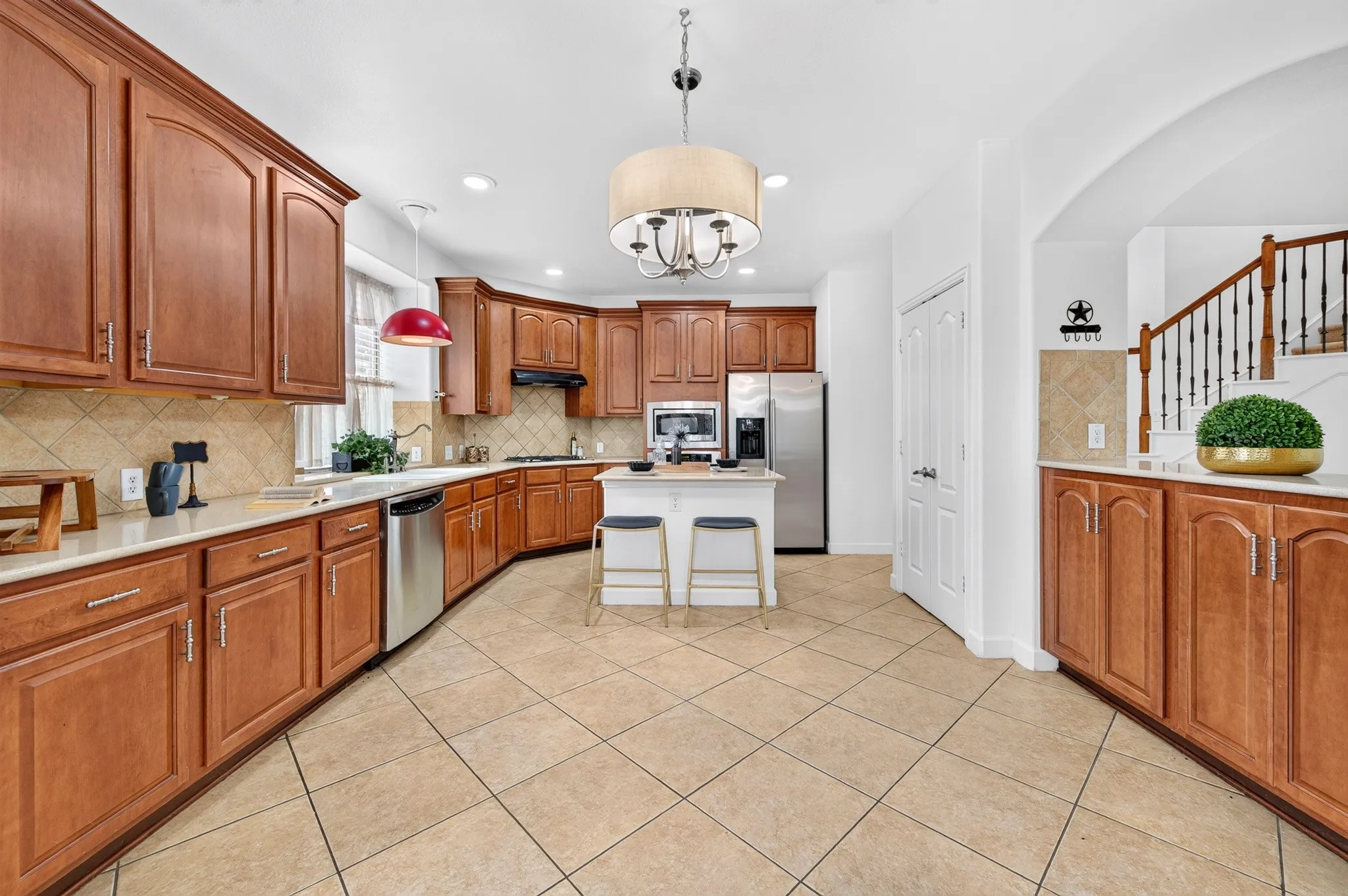 Single Family Residence For Rent in Collin County , 10906 Ascot Drive, Frisco, Texas 75033, 5 Bedroom, 3 Bathroom, 2 Garage spaces, 3,147 Sqft, built in 2006, mls#21408320, Real Estate Agent in Frisco, Homes For Rent in Collin county, Homes For Rent in Frisco, Realtor in Frisco Texas, Real Estate Brokerage Independent Realty Texas, Luminita Cordes Realtor