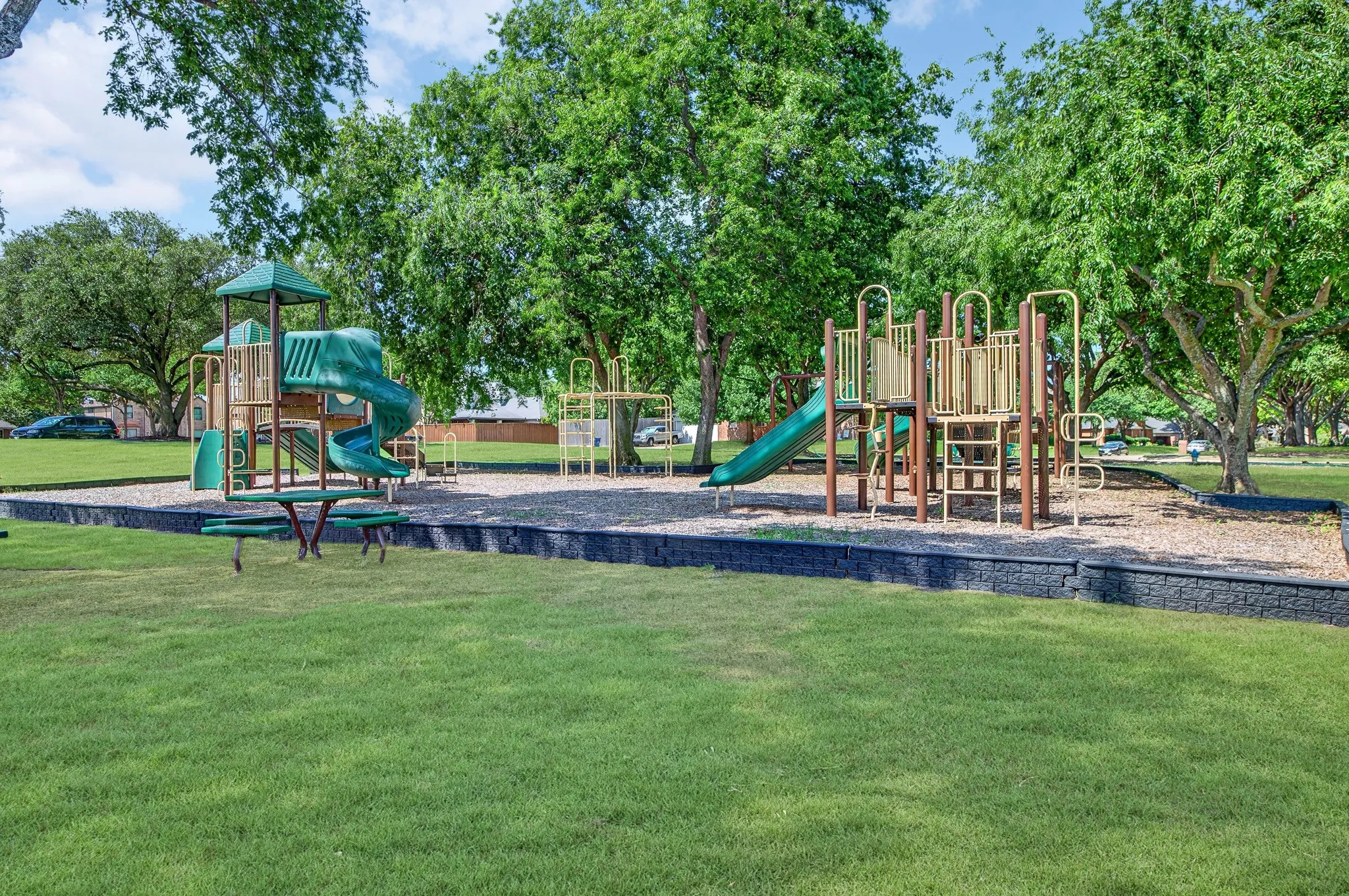 Single Family Residence For Rent in Collin County , 10906 Ascot Drive, Frisco, Texas 75033, 5 Bedroom, 3 Bathroom, 2 Garage spaces, 3,147 Sqft, built in 2006, mls#21408320, Real Estate Agent in Frisco, Homes For Rent in Collin county, Homes For Rent in Frisco, Realtor in Frisco Texas, Real Estate Brokerage Independent Realty Texas, Luminita Cordes Realtor