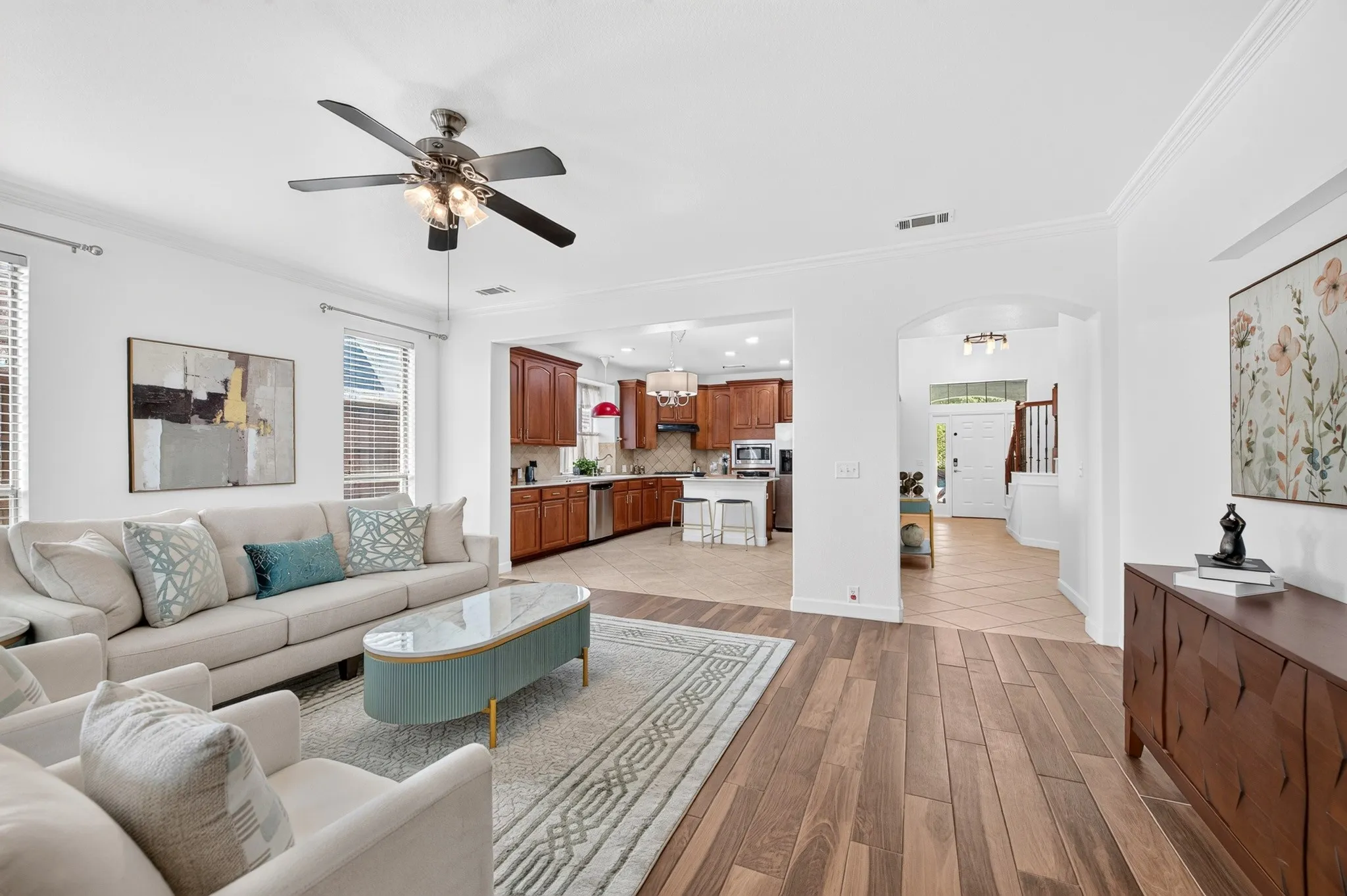 Single Family Residence For Rent in Collin County , 10906 Ascot Drive, Frisco, Texas 75033, 5 Bedroom, 3 Bathroom, 2 Garage spaces, 3,147 Sqft, built in 2006, mls#21408320, Real Estate Agent in Frisco, Homes For Rent in Collin county, Homes For Rent in Frisco, Realtor in Frisco Texas, Real Estate Brokerage Independent Realty Texas, Luminita Cordes Realtor