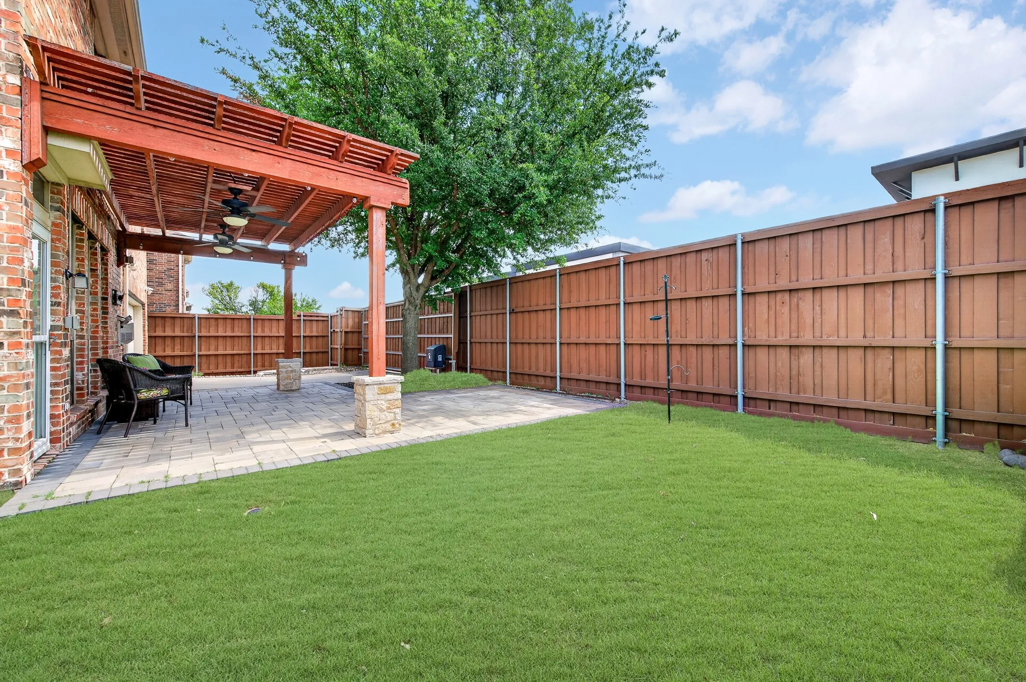Single Family Residence For Rent in Collin County , 10906 Ascot Drive, Frisco, Texas 75033, 5 Bedroom, 3 Bathroom, 2 Garage spaces, 3,147 Sqft, built in 2006, mls#21408320, Real Estate Agent in Frisco, Homes For Rent in Collin county, Homes For Rent in Frisco, Realtor in Frisco Texas, Real Estate Brokerage Independent Realty Texas, Luminita Cordes Realtor
