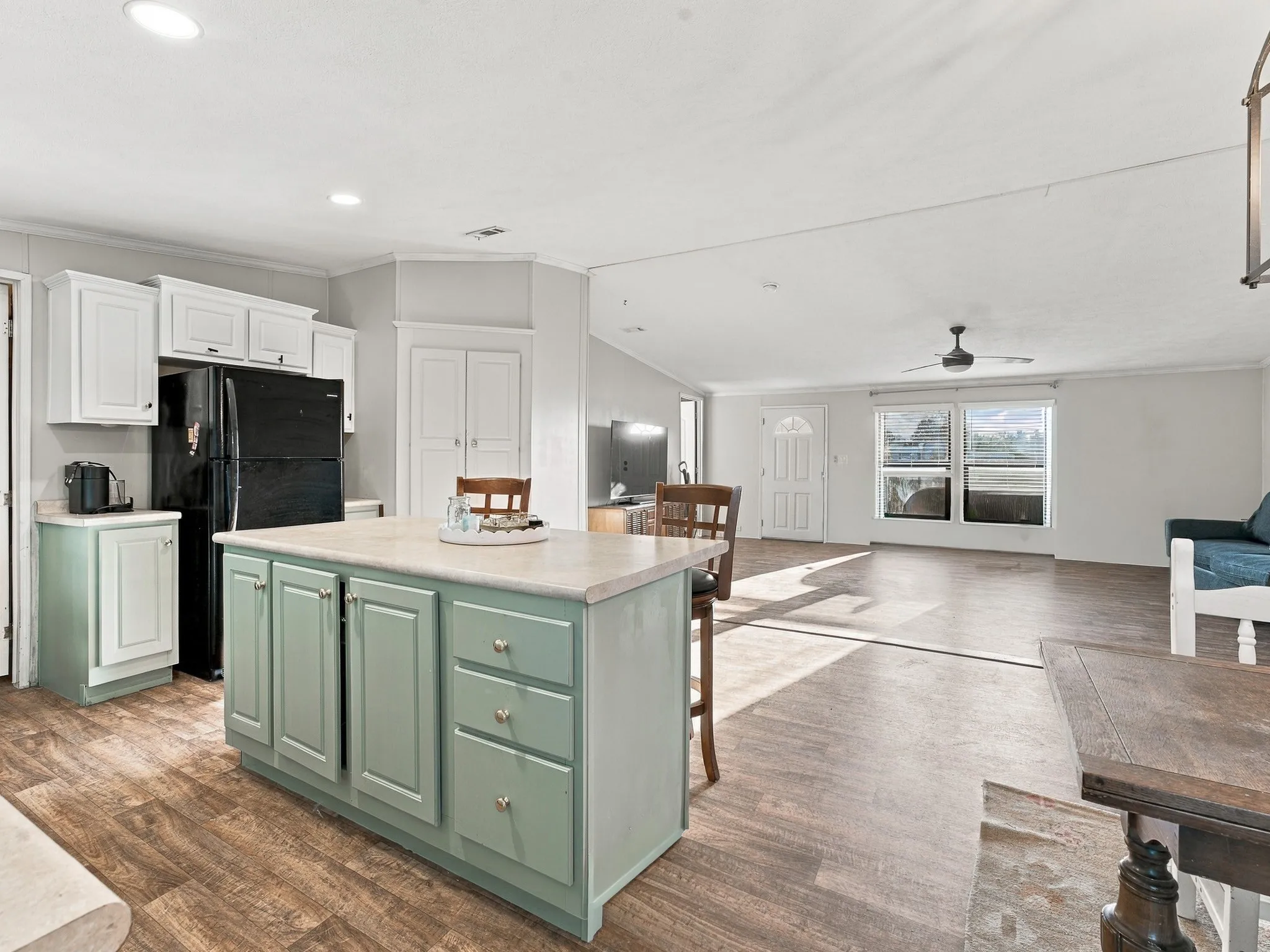 Single Family Residence For Sale in Wise County , 114 Sondra Lin Boulevard, Decatur, Texas 76234, 3 Bedroom, 2 Bathroom, Garage spaces, 1,488 Sqft, built in 2019, mls#21408254, Real Estate Agent in Decatur, Homes For Sale in Wise county, Homes For Sale in Decatur, Realtor in Decatur Texas, Real Estate Brokerage Independent Realty Texas, Luminita Cordes Realtor