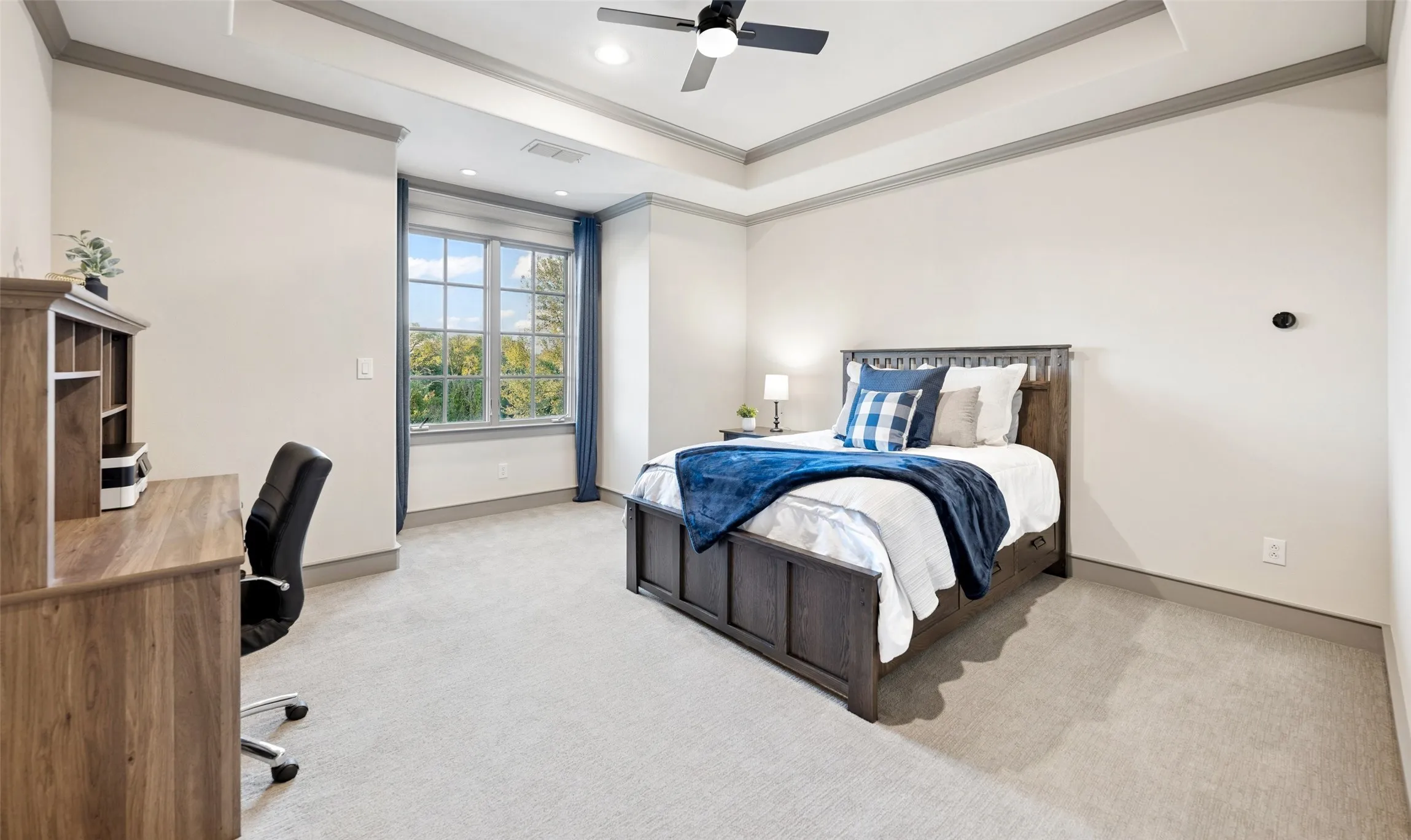 Upstairs secondary bedroom with ensuite bathroom.