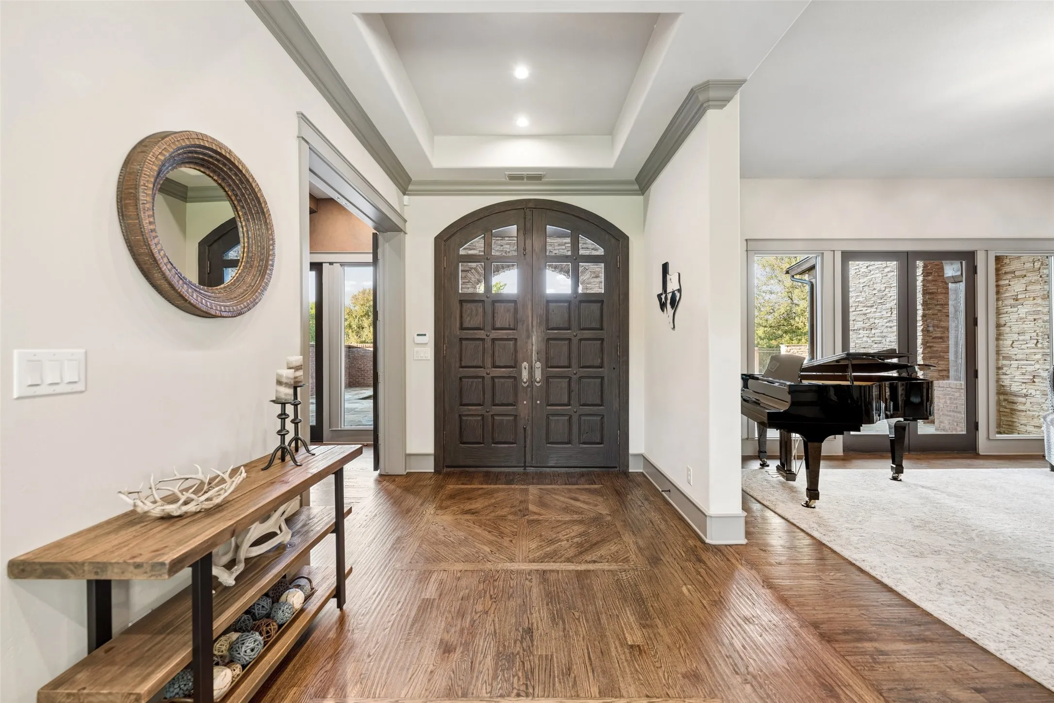 Entrance flanked by the office and dining room.
