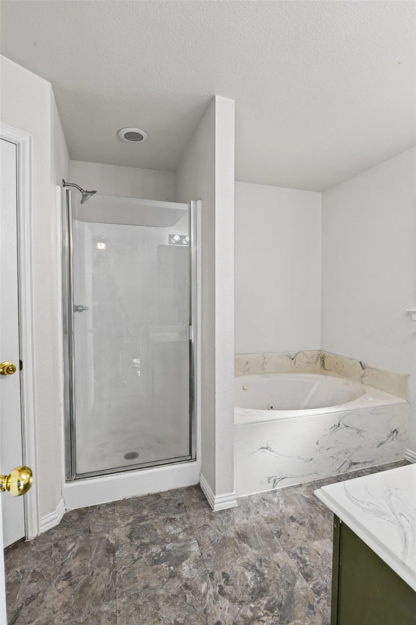 Single Family Residence For Sale in Kaufman County , 115 Angelina Drive, Crandall, Texas 75114, 5 Bedroom, 2 Bathroom, 2 Garage spaces, 1,881 Sqft, built in 2002, mls#21399676, Real Estate Agent in Crandall, Homes For Sale in Kaufman county, Homes For Sale in Crandall, Realtor in Crandall Texas, Real Estate Brokerage Independent Realty Texas, Luminita Cordes Realtor