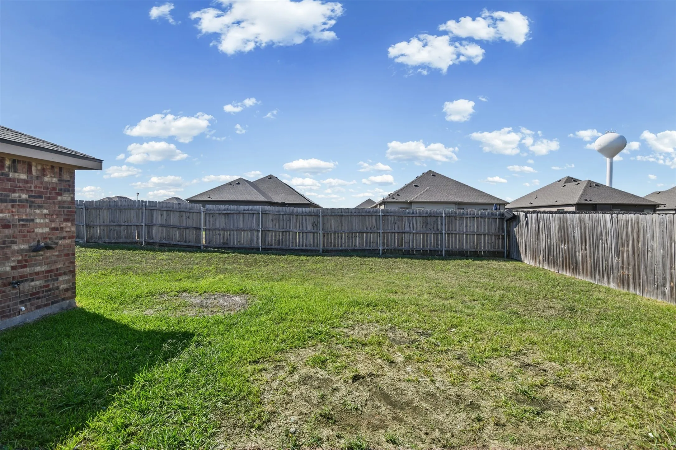 Single Family Residence For Sale in Kaufman County , 115 Angelina Drive, Crandall, Texas 75114, 5 Bedroom, 2 Bathroom, 2 Garage spaces, 1,881 Sqft, built in 2002, mls#21399676, Real Estate Agent in Crandall, Homes For Sale in Kaufman county, Homes For Sale in Crandall, Realtor in Crandall Texas, Real Estate Brokerage Independent Realty Texas, Luminita Cordes Realtor
