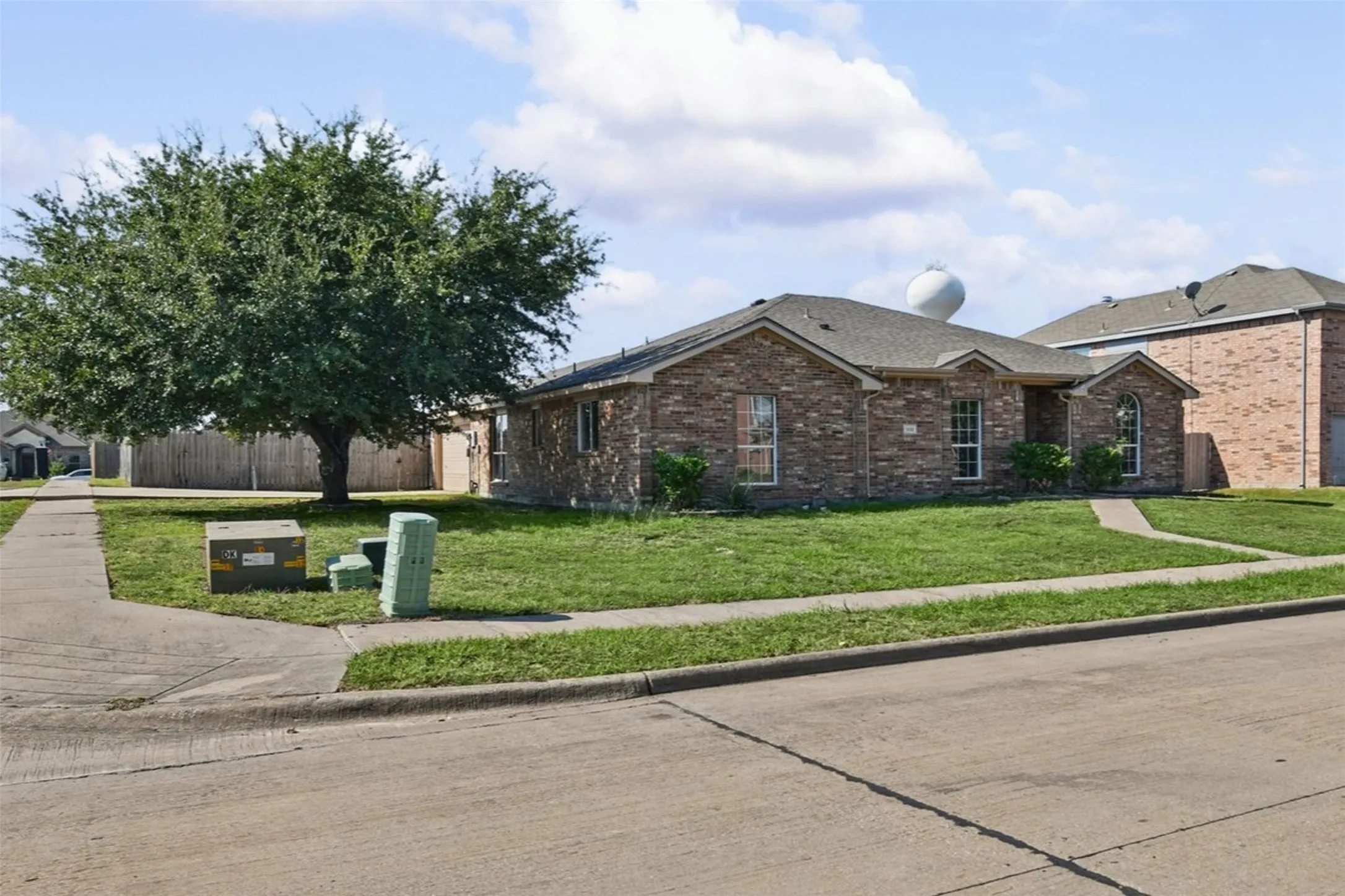 Single Family Residence For Sale in Kaufman County , 115 Angelina Drive, Crandall, Texas 75114, 5 Bedroom, 2 Bathroom, 2 Garage spaces, 1,881 Sqft, built in 2002, mls#21399676, Real Estate Agent in Crandall, Homes For Sale in Kaufman county, Homes For Sale in Crandall, Realtor in Crandall Texas, Real Estate Brokerage Independent Realty Texas, Luminita Cordes Realtor