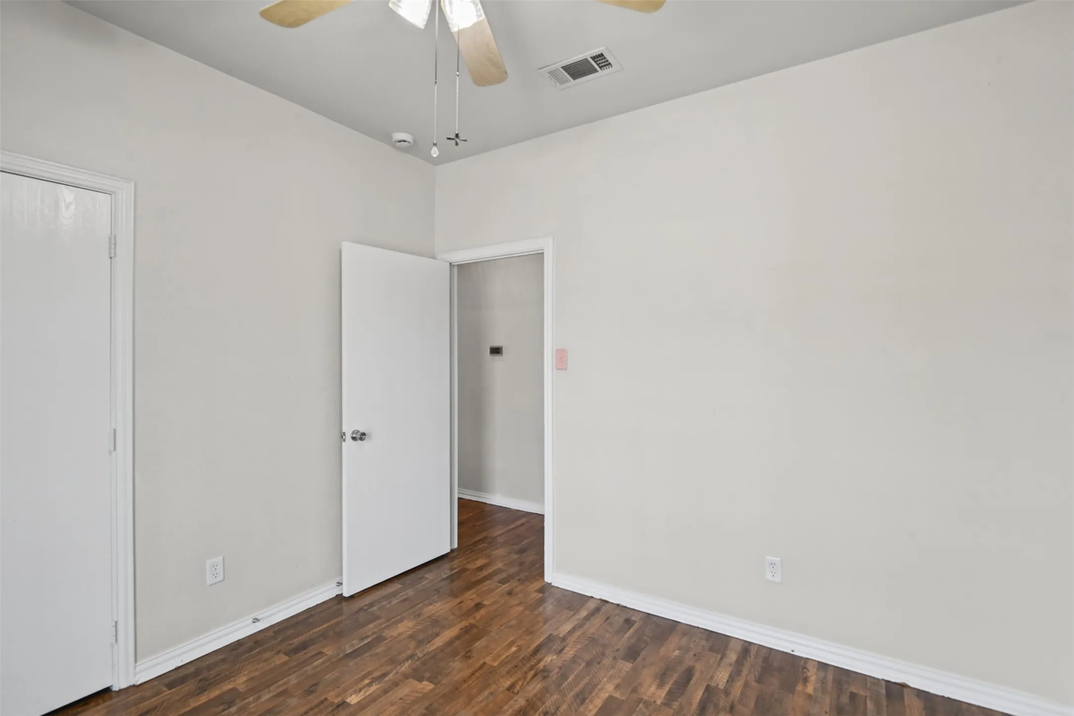 Single Family Residence For Sale in Kaufman County , 115 Angelina Drive, Crandall, Texas 75114, 5 Bedroom, 2 Bathroom, 2 Garage spaces, 1,881 Sqft, built in 2002, mls#21399676, Real Estate Agent in Crandall, Homes For Sale in Kaufman county, Homes For Sale in Crandall, Realtor in Crandall Texas, Real Estate Brokerage Independent Realty Texas, Luminita Cordes Realtor
