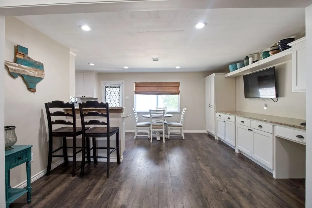 Single Family Residence For Sale in Dallas County , 4026 Salem Drive, Garland, Texas 75043, 4 Bedroom, 3 Bathroom, Garage spaces, 1,519 Sqft, built in 1971, mls#21400254, Real Estate Agent in Garland, Homes For Sale in Dallas county, Homes For Sale in Garland, Realtor in Garland Texas, Real Estate Brokerage Independent Realty Texas, Luminita Cordes Realtor