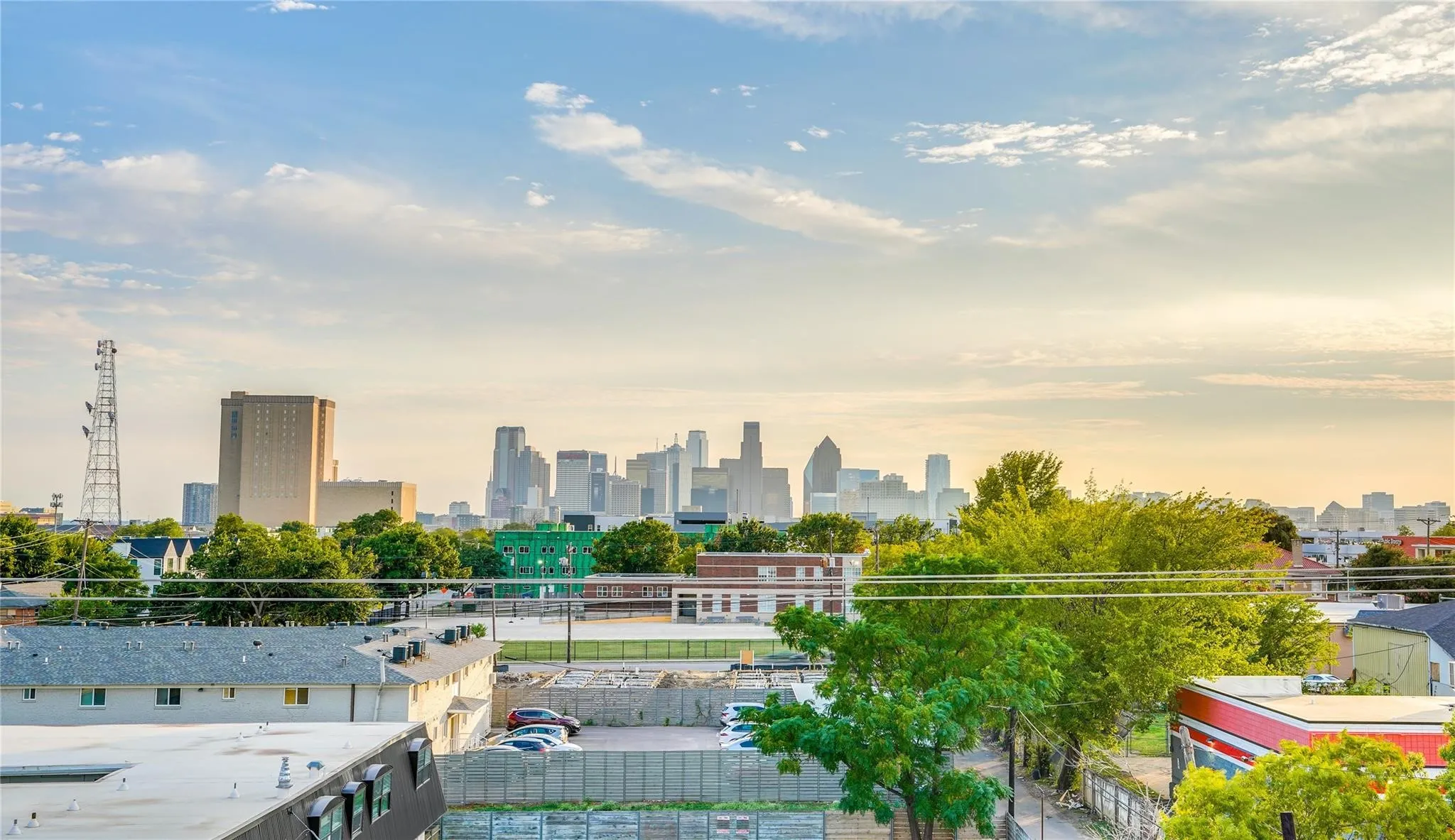 Townhouse For Rent in Dallas County , 1612 Bennett Avenue 105, Dallas, Texas 75206, 1 Bedroom, 2 Bathroom, 2 Garage spaces, 1,246 Sqft, built in 2022, mls#21408306, Real Estate Agent in Dallas, Homes For Rent in Dallas county, Homes For Rent in Dallas, Realtor in Dallas Texas, Real Estate Brokerage Independent Realty Texas, Luminita Cordes Realtor