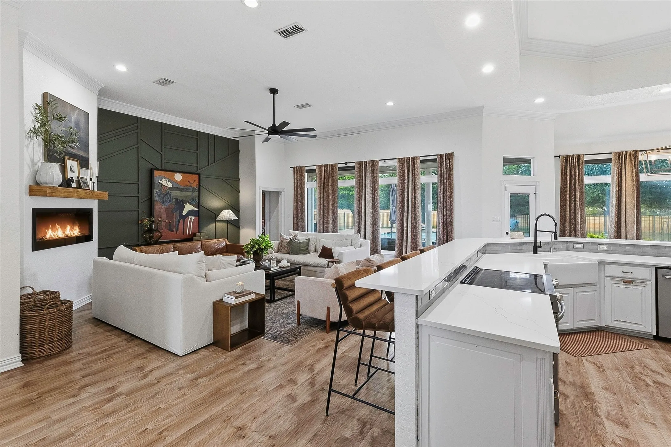Single Family Residence For Sale in Parker County , 106 Bear Path Trail, Fort Worth, Texas 76126, 4 Bedroom, 5 Bathroom, 4 Garage spaces, 3,722 Sqft, built in 2000, mls#21408329, Real Estate Agent in Fort Worth, Homes For Sale in Parker county, Homes For Sale in Fort Worth, Realtor in Fort Worth Texas, Real Estate Brokerage Independent Realty Texas, Luminita Cordes Realtor