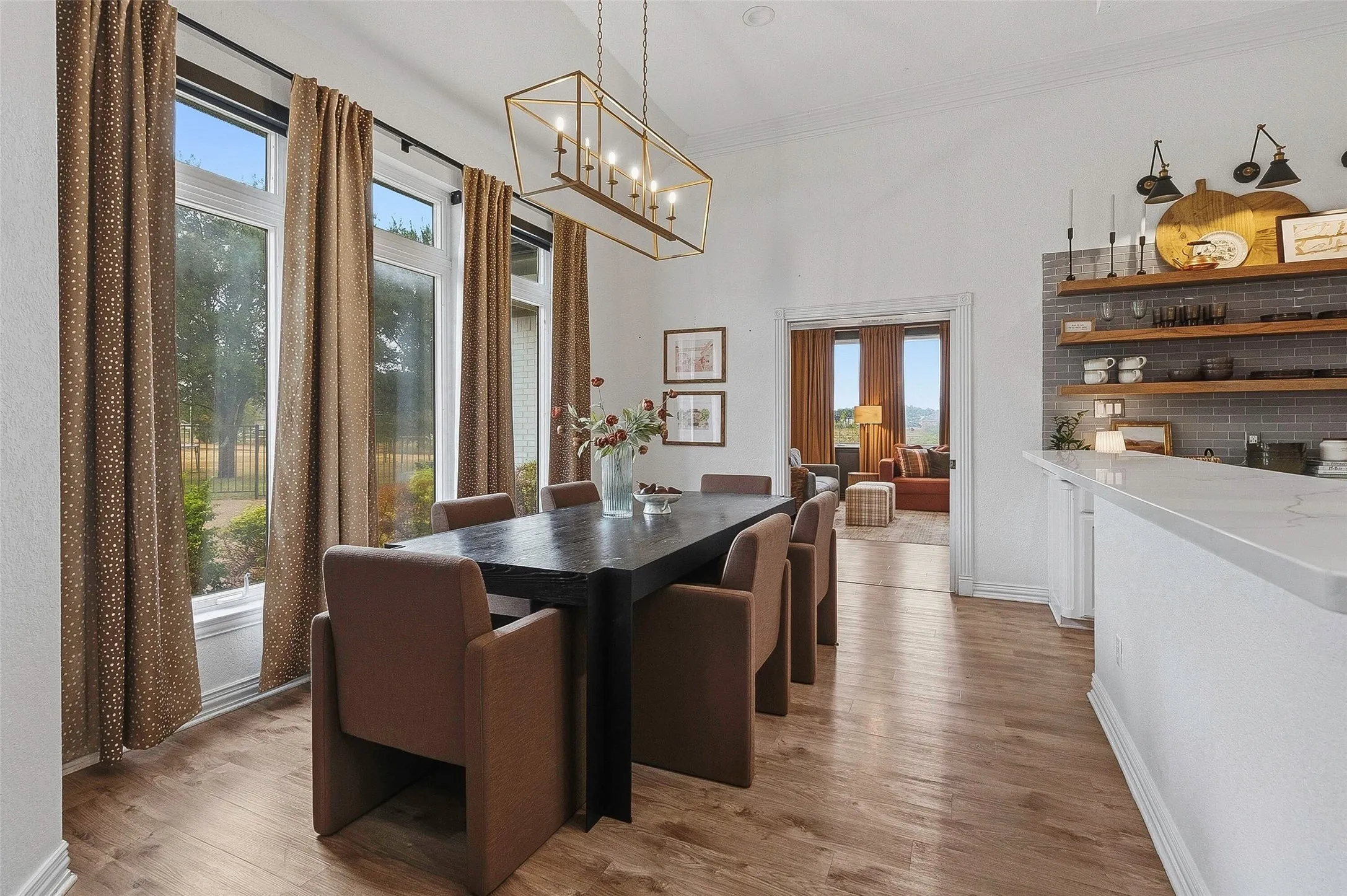 Single Family Residence For Sale in Parker County , 106 Bear Path Trail, Fort Worth, Texas 76126, 4 Bedroom, 5 Bathroom, 4 Garage spaces, 3,722 Sqft, built in 2000, mls#21408329, Real Estate Agent in Fort Worth, Homes For Sale in Parker county, Homes For Sale in Fort Worth, Realtor in Fort Worth Texas, Real Estate Brokerage Independent Realty Texas, Luminita Cordes Realtor