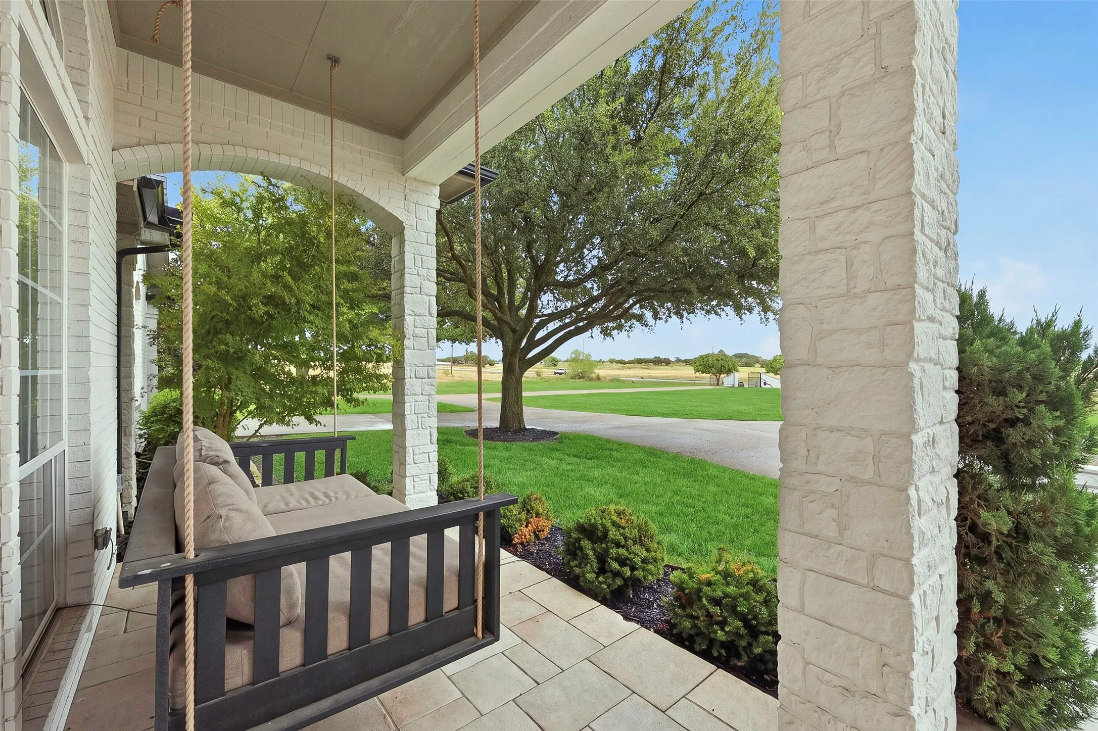 Single Family Residence For Sale in Parker County , 106 Bear Path Trail, Fort Worth, Texas 76126, 4 Bedroom, 5 Bathroom, 4 Garage spaces, 3,722 Sqft, built in 2000, mls#21408329, Real Estate Agent in Fort Worth, Homes For Sale in Parker county, Homes For Sale in Fort Worth, Realtor in Fort Worth Texas, Real Estate Brokerage Independent Realty Texas, Luminita Cordes Realtor