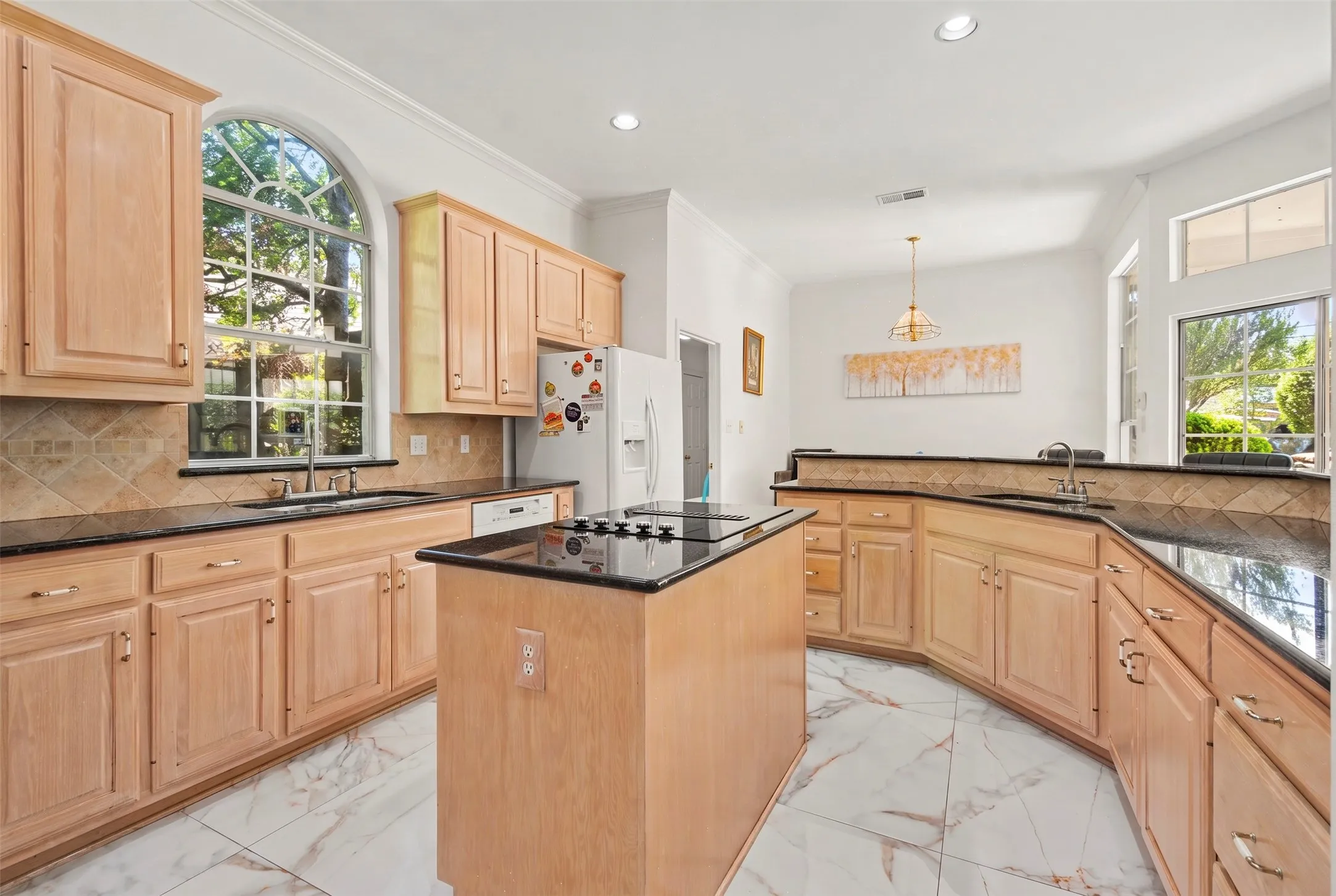 Single Family Residence For Sale in Collin County , 18824 Fortson Avenue, Dallas, Texas 75252, 4 Bedroom, 3 Bathroom, 2 Garage spaces, 2,730 Sqft, built in 1991, mls#21400869, Real Estate Agent in Dallas, Homes For Sale in Collin county, Homes For Sale in Dallas, Realtor in Dallas Texas, Real Estate Brokerage Independent Realty Texas, Luminita Cordes Realtor
