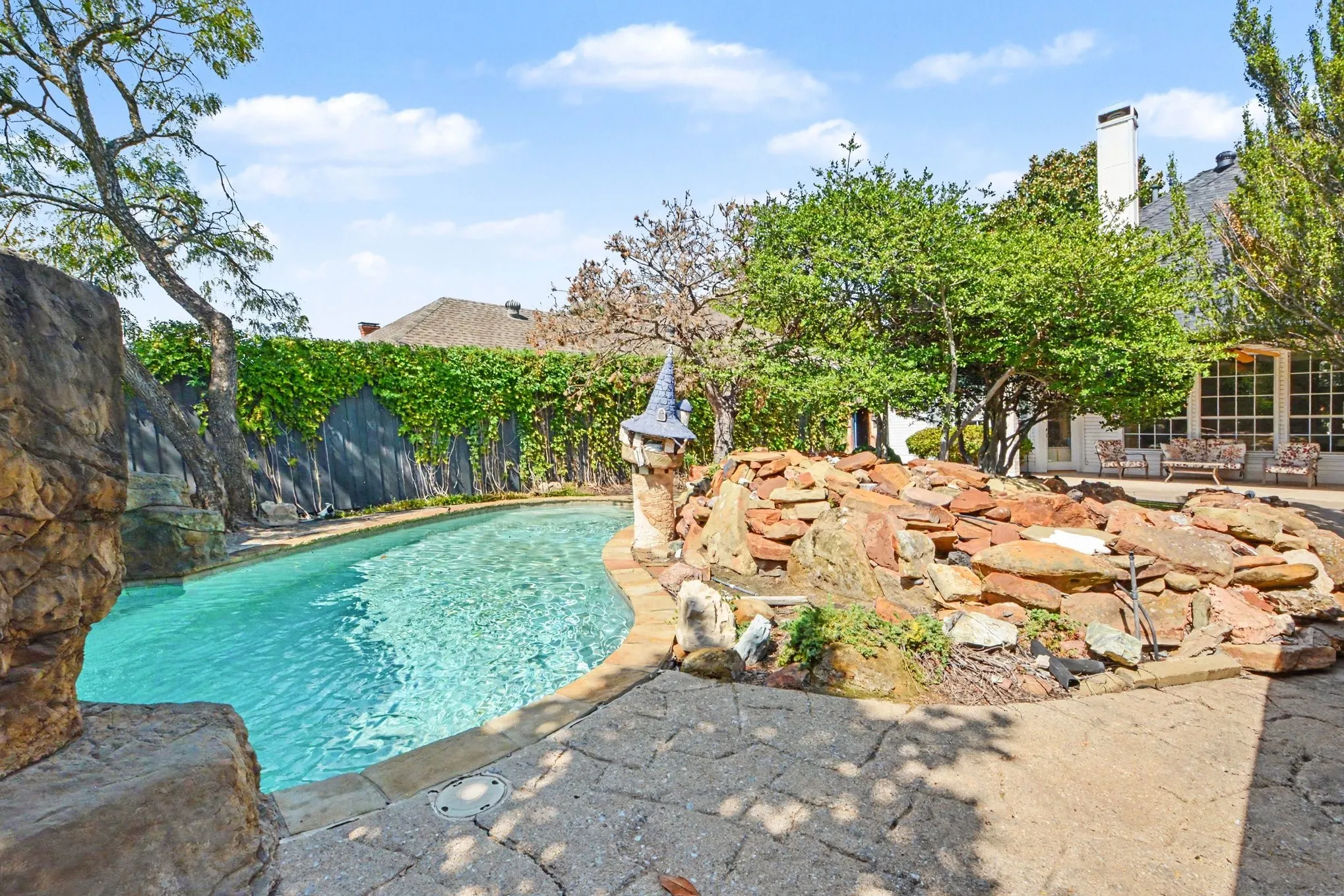 Single Family Residence For Sale in Collin County , 18824 Fortson Avenue, Dallas, Texas 75252, 4 Bedroom, 3 Bathroom, 2 Garage spaces, 2,730 Sqft, built in 1991, mls#21400869, Real Estate Agent in Dallas, Homes For Sale in Collin county, Homes For Sale in Dallas, Realtor in Dallas Texas, Real Estate Brokerage Independent Realty Texas, Luminita Cordes Realtor