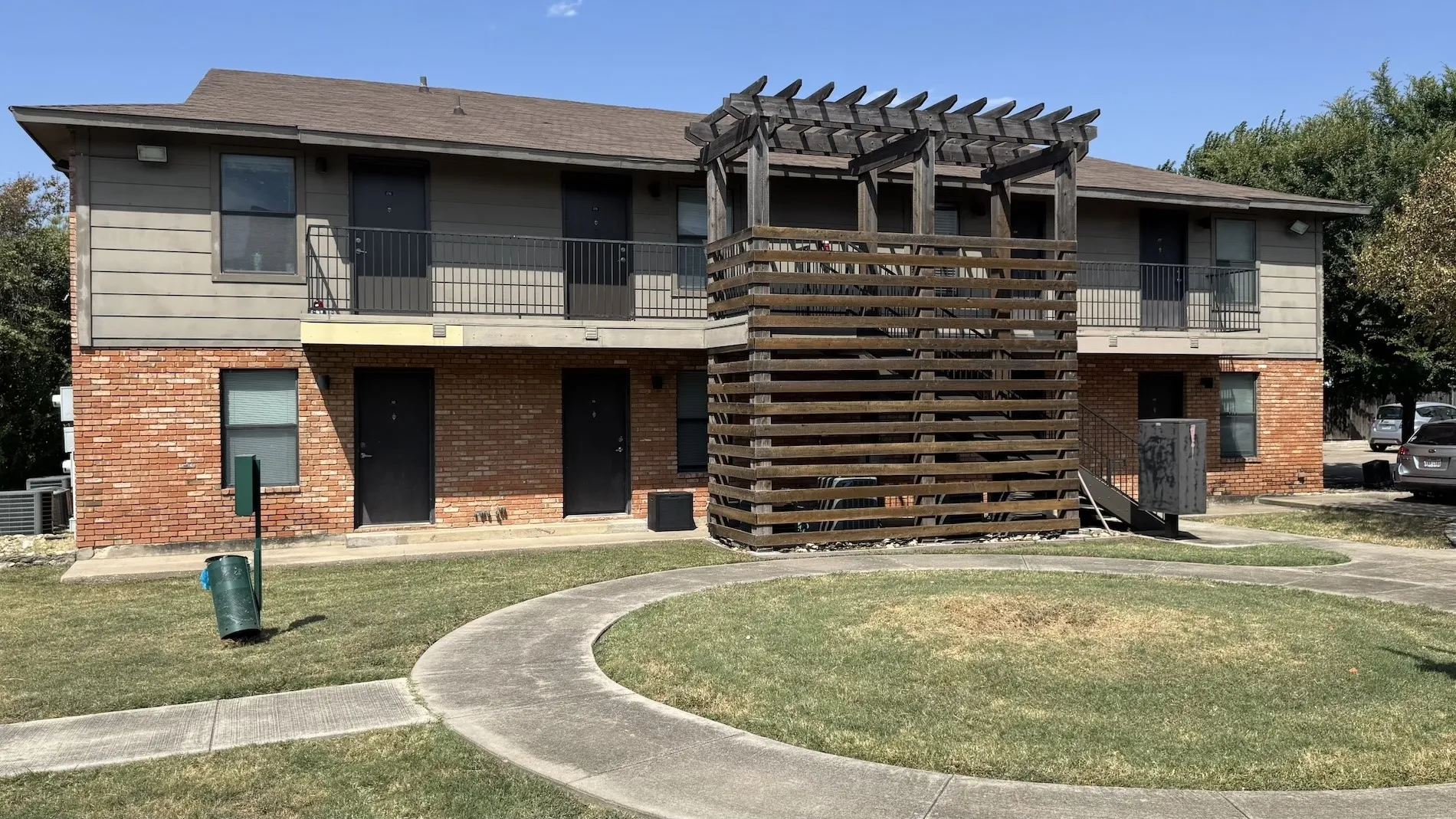 Apartment For Sale in Denton County , 2422-2428 Charlotte Street, Denton, Texas 76201, 32 Bedroom, 30 Bathroom, Garage spaces, 0 Sqft, built in 1964, mls#21408209, Real Estate Agent in Denton, Homes For Sale in Denton county, Homes For Sale in Denton, Realtor in Denton Texas, Real Estate Brokerage Independent Realty Texas, Luminita Cordes Realtor