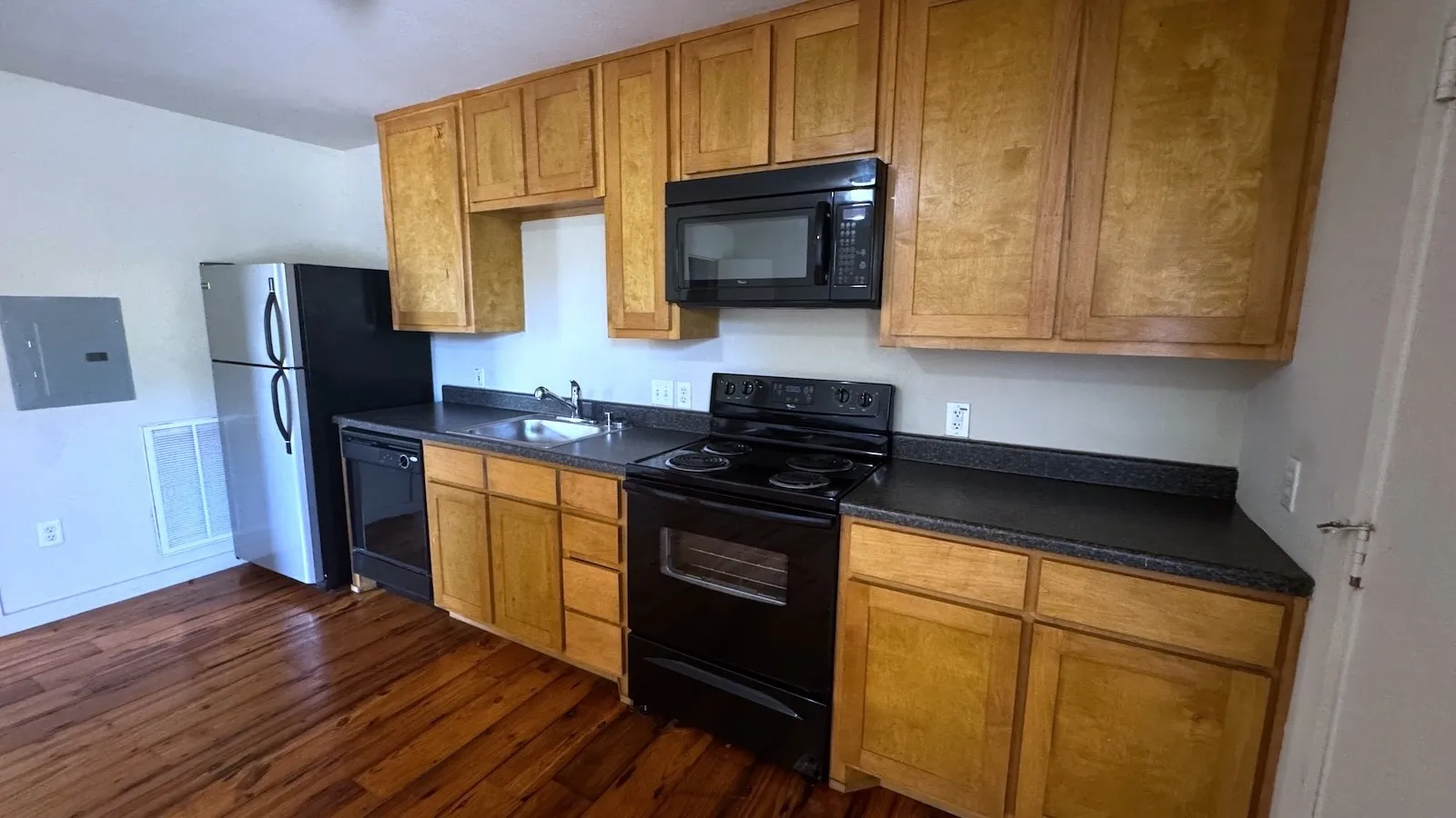 Apartment For Sale in Denton County , 2422-2428 Charlotte Street, Denton, Texas 76201, 32 Bedroom, 30 Bathroom, Garage spaces, 0 Sqft, built in 1964, mls#21408209, Real Estate Agent in Denton, Homes For Sale in Denton county, Homes For Sale in Denton, Realtor in Denton Texas, Real Estate Brokerage Independent Realty Texas, Luminita Cordes Realtor