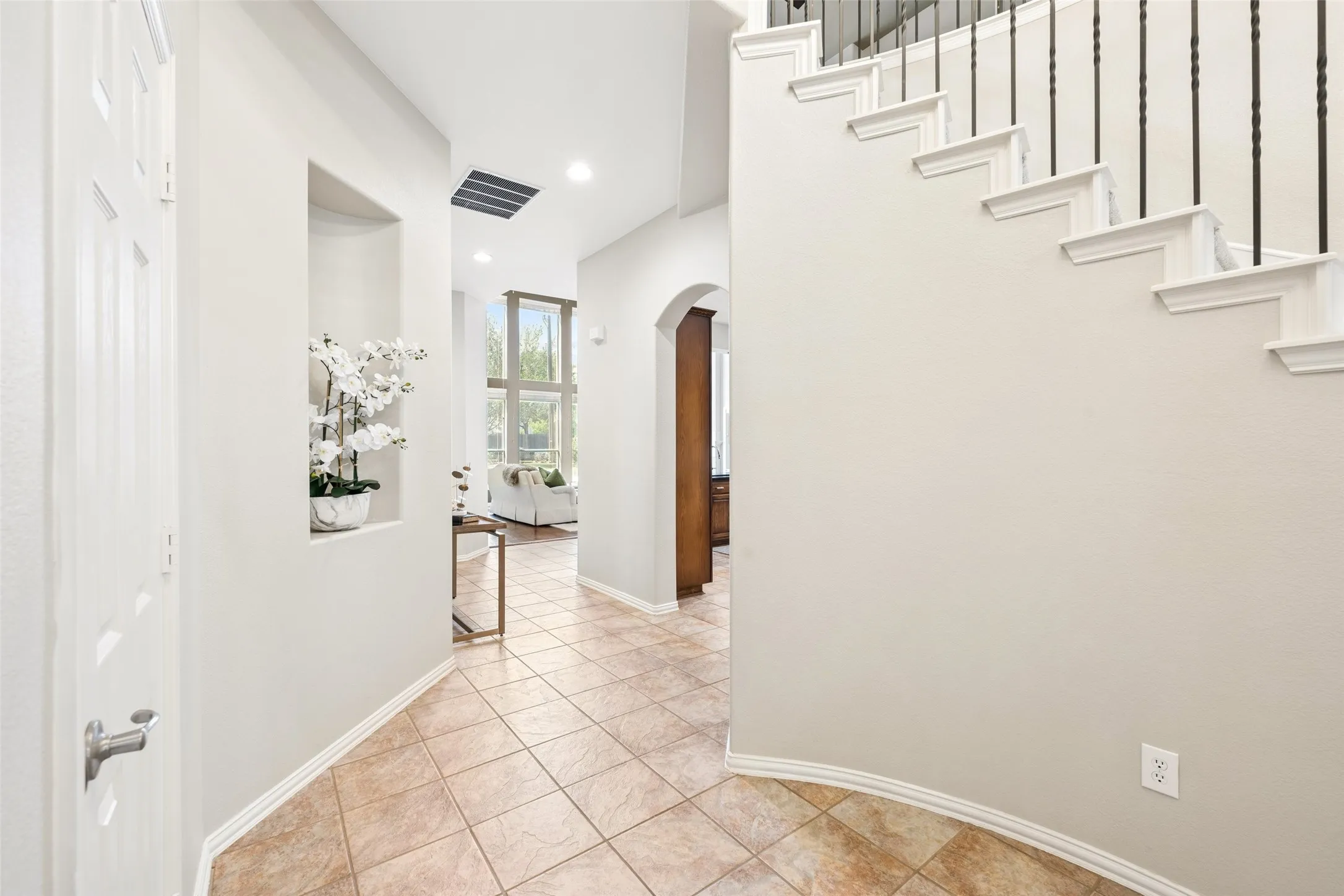Single Family Residence For Sale in Tarrant County , 3409 Balboa Court, Grapevine, Texas 76092, 4 Bedroom, 4 Bathroom, 3 Garage spaces, 3,618 Sqft, built in 2005, mls#21399818, Real Estate Agent in Grapevine, Homes For Sale in Tarrant county, Homes For Sale in Grapevine, Realtor in Grapevine Texas, Real Estate Brokerage Independent Realty Texas, Luminita Cordes Realtor