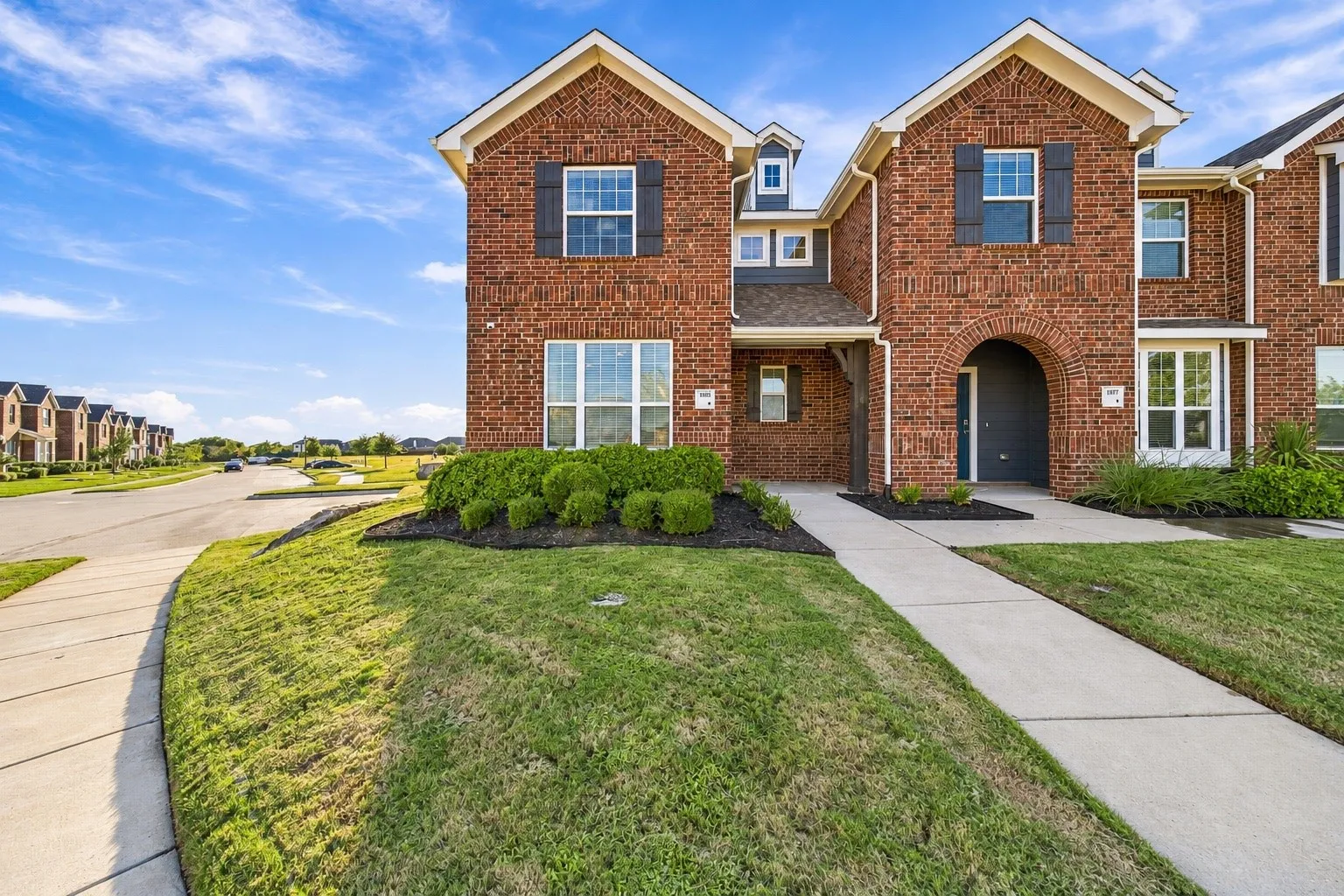Single Family Residence For Sale in Kaufman County , 1895 Indigo Lane, Forney, Texas 75126, 3 Bedroom, 3 Bathroom, 2 Garage spaces, 1,762 Sqft, built in 2020, mls#21403216, Real Estate Agent in Forney, Homes For Sale in Kaufman county, Homes For Sale in Forney, Realtor in Forney Texas, Real Estate Brokerage Independent Realty Texas, Luminita Cordes Realtor