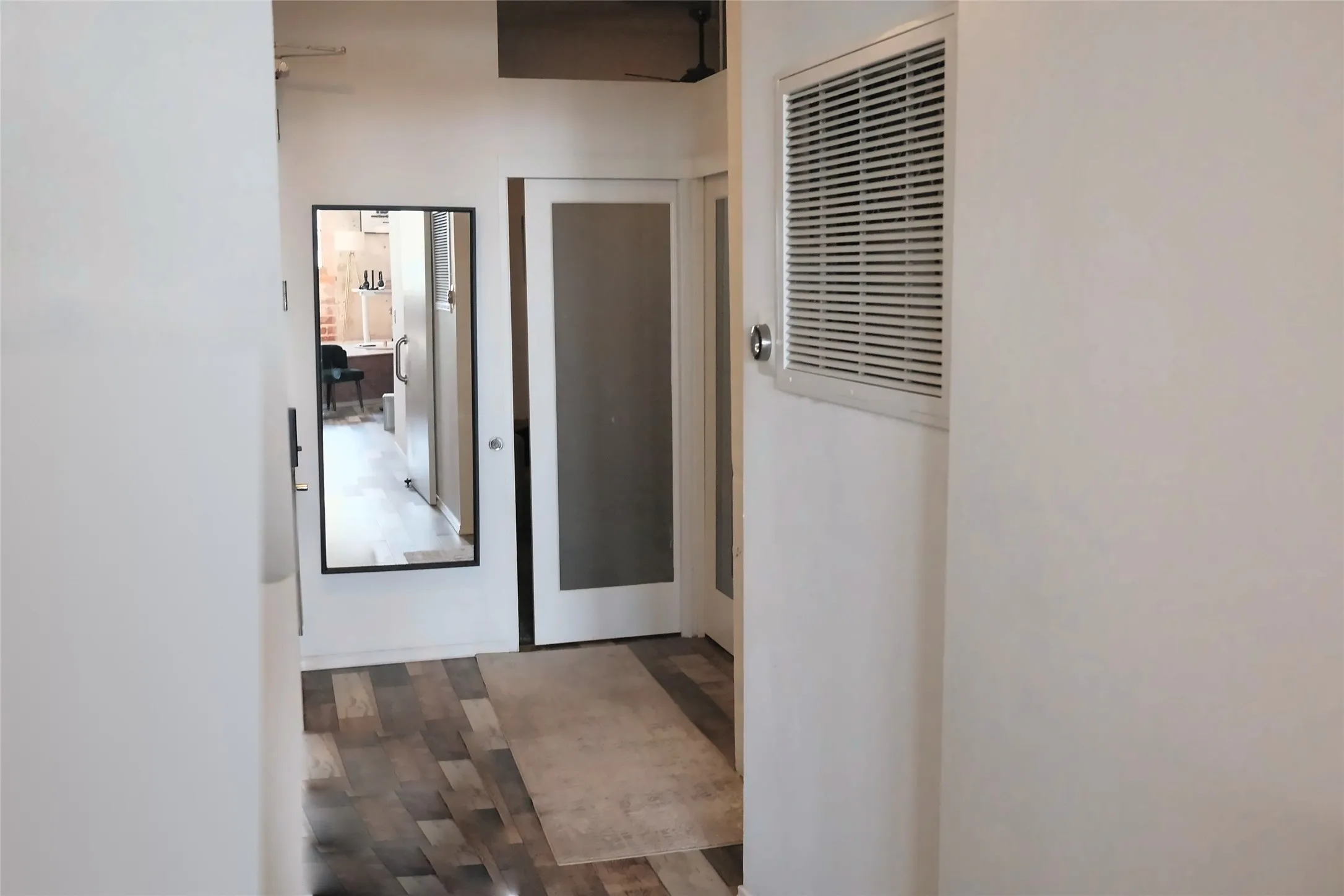 Condominium For Rent in Dallas County , 1122 Jackson Street 1012, Dallas, Texas 75202, 1 Bedroom, 1 Bathroom, 1 Garage spaces, 1,053 Sqft, built in 1925, mls#21408318, Real Estate Agent in Dallas, Homes For Rent in Dallas county, Homes For Rent in Dallas, Realtor in Dallas Texas, Real Estate Brokerage Independent Realty Texas, Luminita Cordes Realtor