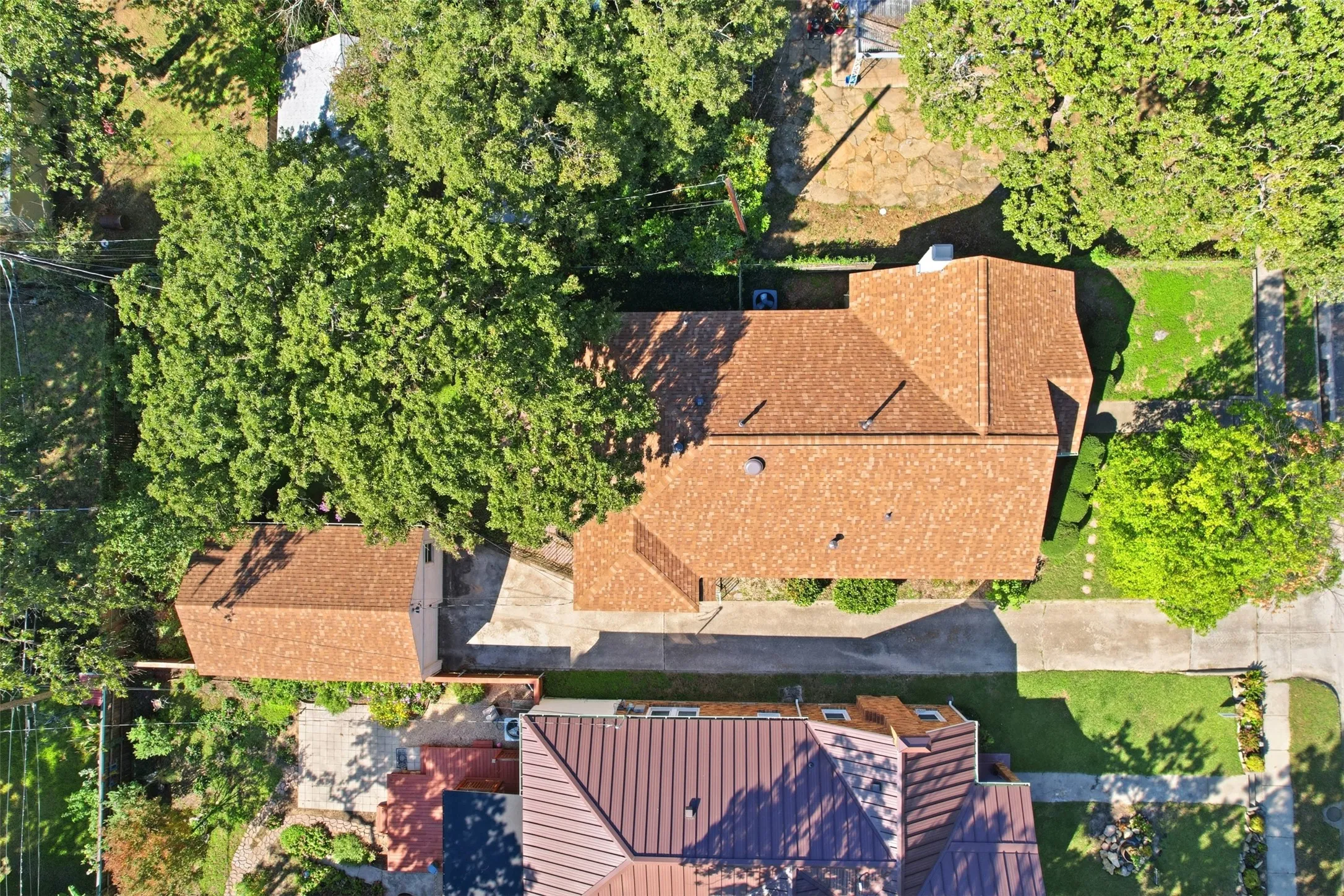Single Family Residence For Sale in Tarrant County , 3104 Yucca Avenue, Fort Worth, Texas 76111, 3 Bedroom, 1 Bathroom, 1 Garage spaces, 1,535 Sqft, built in 1939, mls#21408307, Real Estate Agent in Fort Worth, Homes For Sale in Tarrant county, Homes For Sale in Fort Worth, Realtor in Fort Worth Texas, Real Estate Brokerage Independent Realty Texas, Luminita Cordes Realtor