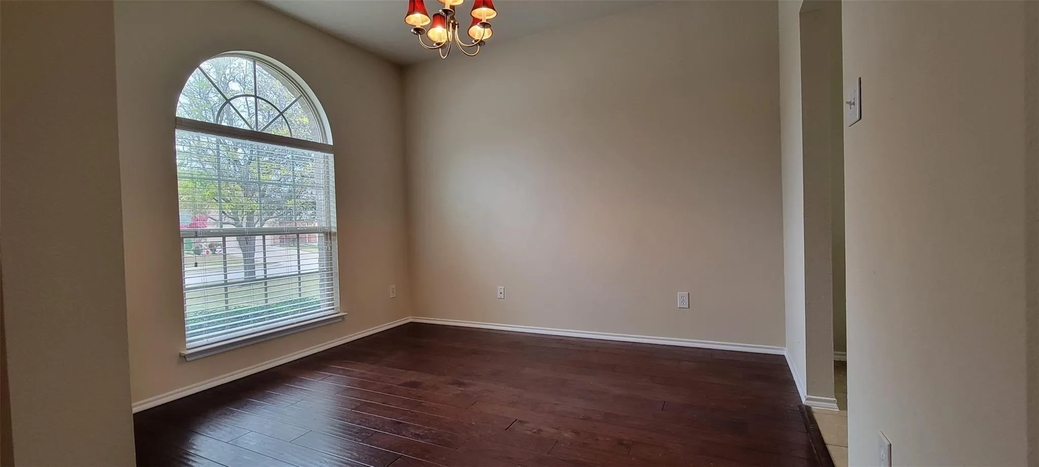 Single Family Residence For Rent in Collin County , 9509 Crooked Cat Drive, Mc Kinney, Texas 75072, 4 Bedroom, 3 Bathroom, 2 Garage spaces, 2,303 Sqft, built in 2007, mls#21408366, Real Estate Agent in Mc Kinney, Homes For Rent in Collin county, Homes For Rent in Mc Kinney, Realtor in Mc Kinney Texas, Real Estate Brokerage Independent Realty Texas, Luminita Cordes Realtor