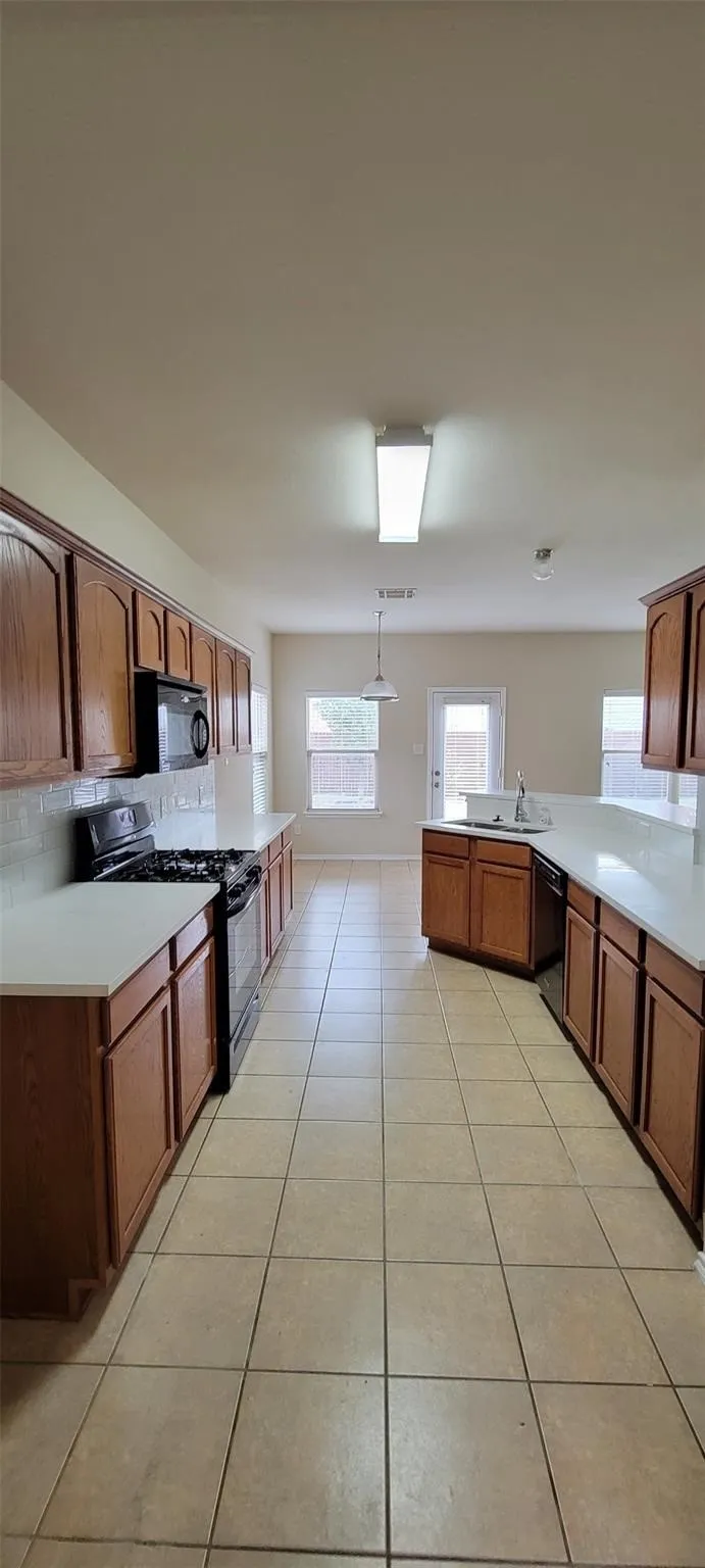 Single Family Residence For Rent in Collin County , 9509 Crooked Cat Drive, Mc Kinney, Texas 75072, 4 Bedroom, 3 Bathroom, 2 Garage spaces, 2,303 Sqft, built in 2007, mls#21408366, Real Estate Agent in Mc Kinney, Homes For Rent in Collin county, Homes For Rent in Mc Kinney, Realtor in Mc Kinney Texas, Real Estate Brokerage Independent Realty Texas, Luminita Cordes Realtor