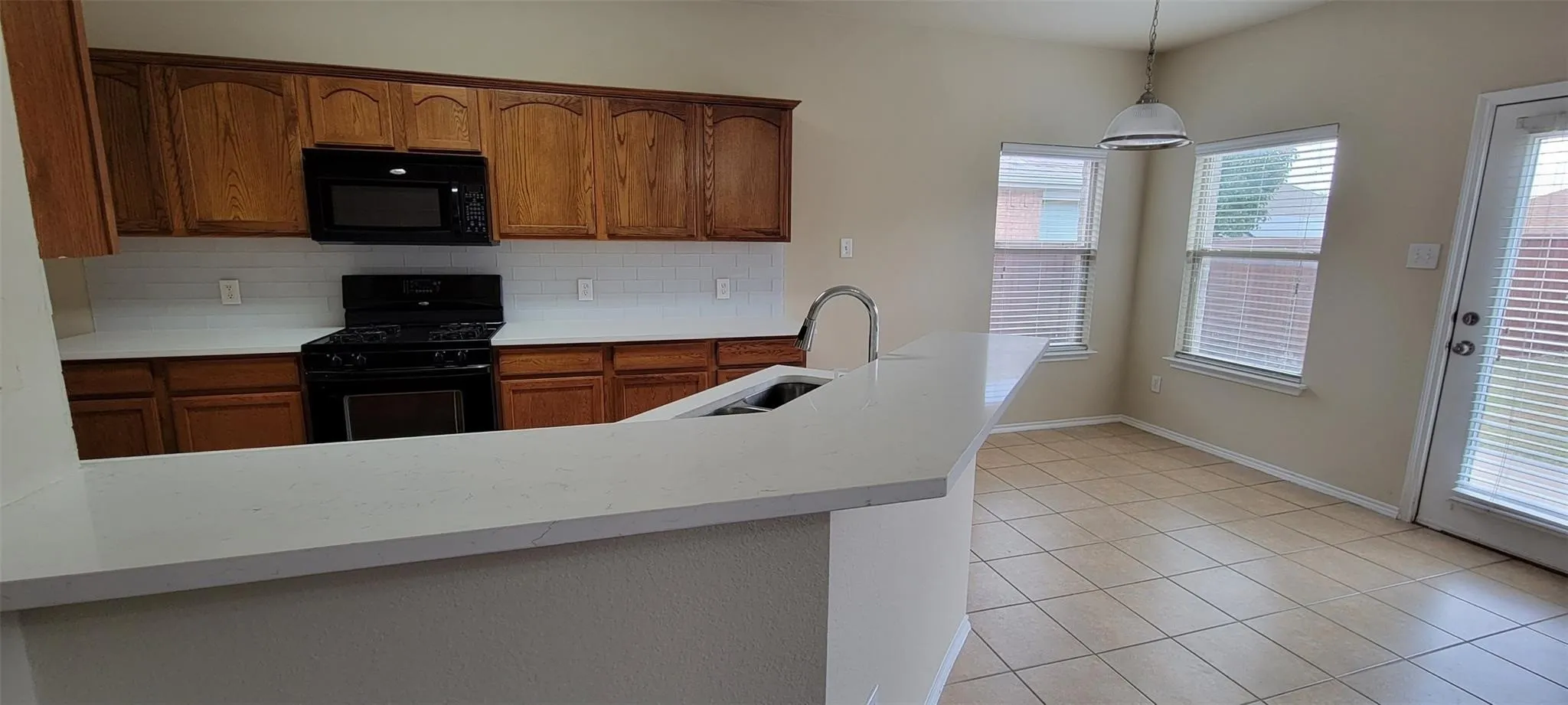 Single Family Residence For Rent in Collin County , 9509 Crooked Cat Drive, Mc Kinney, Texas 75072, 4 Bedroom, 3 Bathroom, 2 Garage spaces, 2,303 Sqft, built in 2007, mls#21408366, Real Estate Agent in Mc Kinney, Homes For Rent in Collin county, Homes For Rent in Mc Kinney, Realtor in Mc Kinney Texas, Real Estate Brokerage Independent Realty Texas, Luminita Cordes Realtor