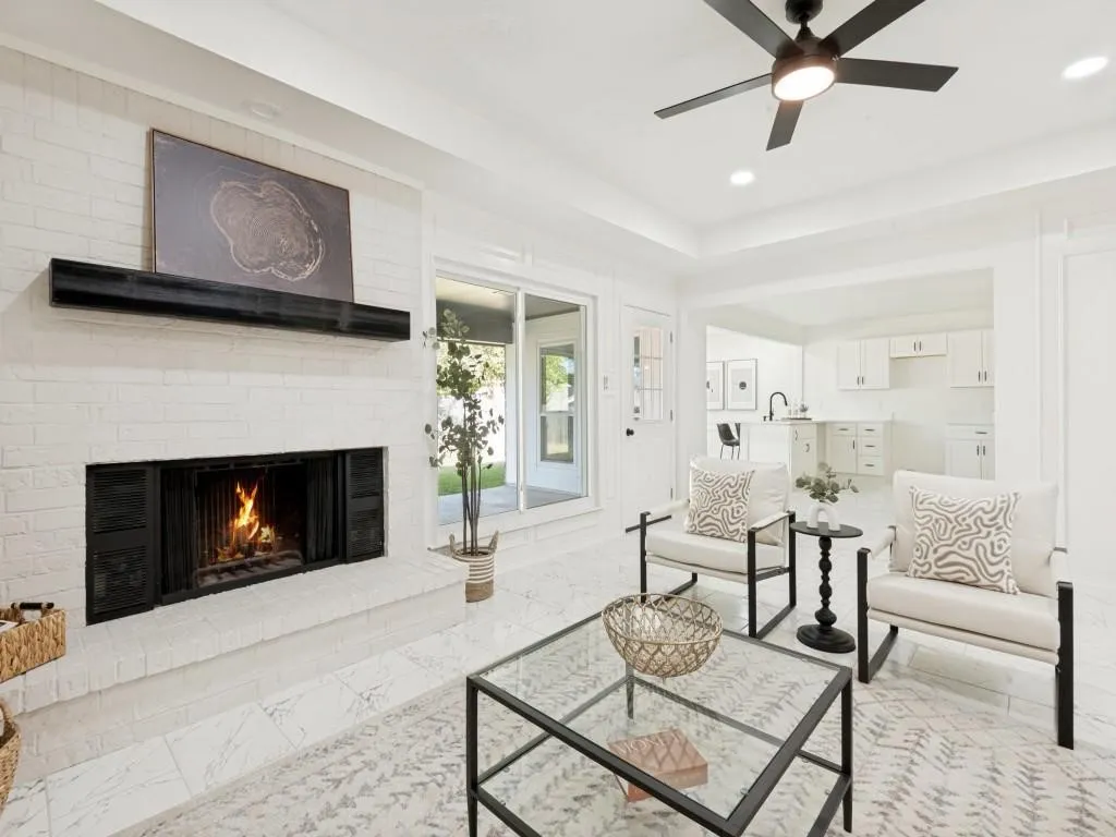Single Family Residence For Rent in Tarrant County , 2025 Normandy Drive, Hurst, Texas 76054, 3 Bedroom, 2 Bathroom, 2 Garage spaces, 1,929 Sqft, built in 1979, mls#21408365, Real Estate Agent in Hurst, Homes For Rent in Tarrant county, Homes For Rent in Hurst, Realtor in Hurst Texas, Real Estate Brokerage Independent Realty Texas, Luminita Cordes Realtor