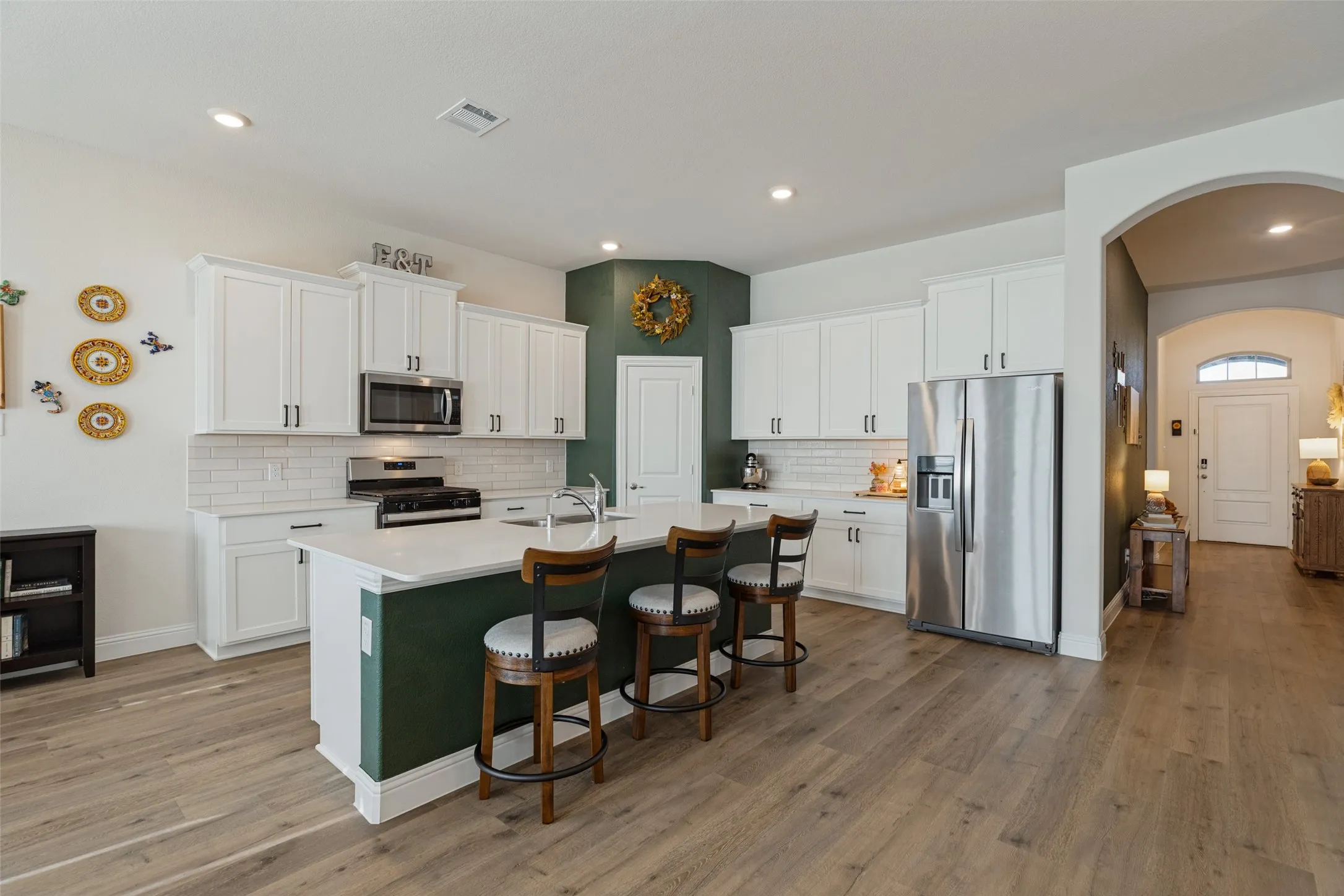 Single Family Residence For Sale in Denton County , 7324 Snapdragon Court, Little Elm, Texas 76227, 4 Bedroom, 3 Bathroom, 2 Garage spaces, 2,523 Sqft, built in 2022, mls#21407534, Real Estate Agent in Little Elm, Homes For Sale in Denton county, Homes For Sale in Little Elm, Realtor in Little Elm Texas, Real Estate Brokerage Independent Realty Texas, Luminita Cordes Realtor
