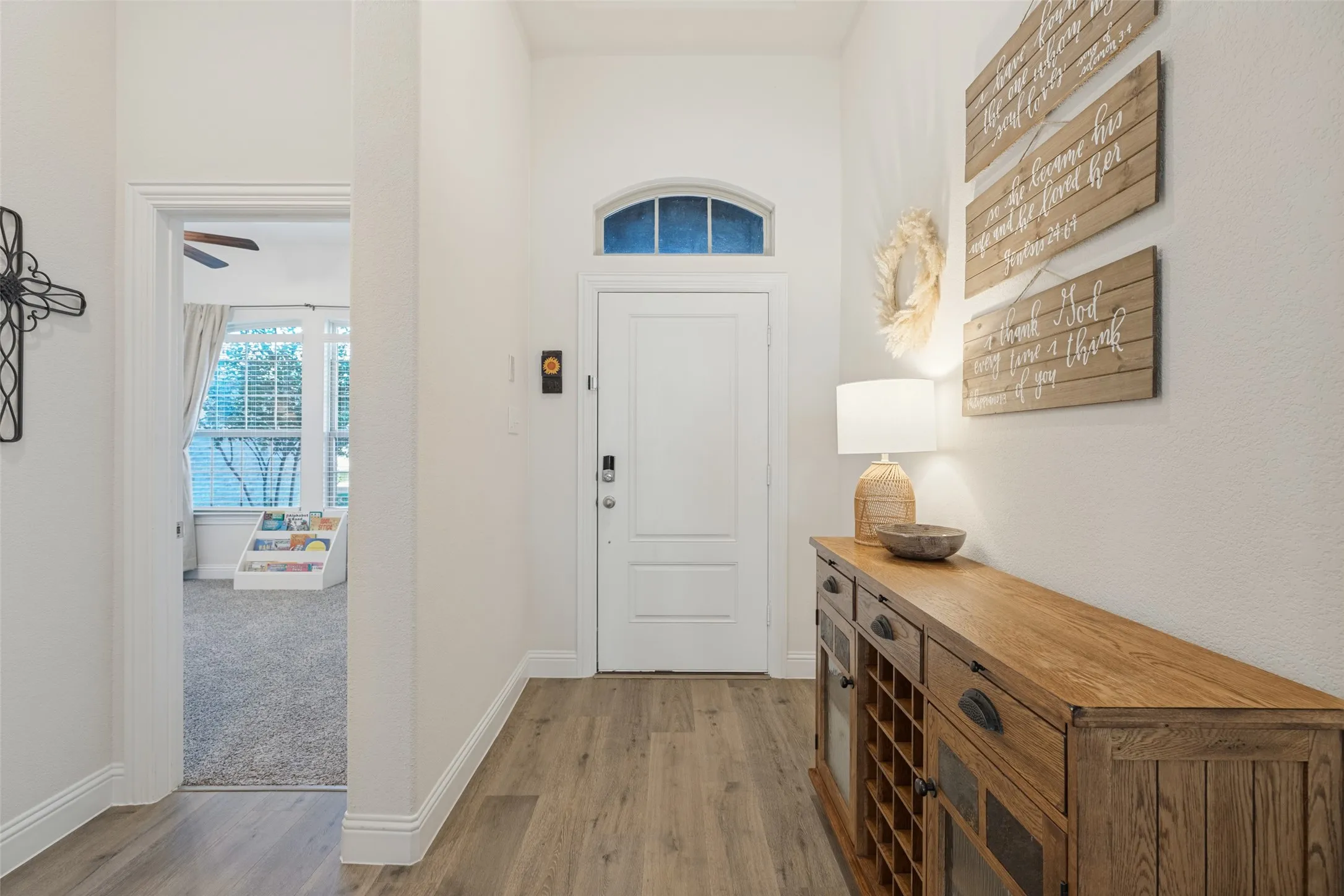 Single Family Residence For Sale in Denton County , 7324 Snapdragon Court, Little Elm, Texas 76227, 4 Bedroom, 3 Bathroom, 2 Garage spaces, 2,523 Sqft, built in 2022, mls#21407534, Real Estate Agent in Little Elm, Homes For Sale in Denton county, Homes For Sale in Little Elm, Realtor in Little Elm Texas, Real Estate Brokerage Independent Realty Texas, Luminita Cordes Realtor