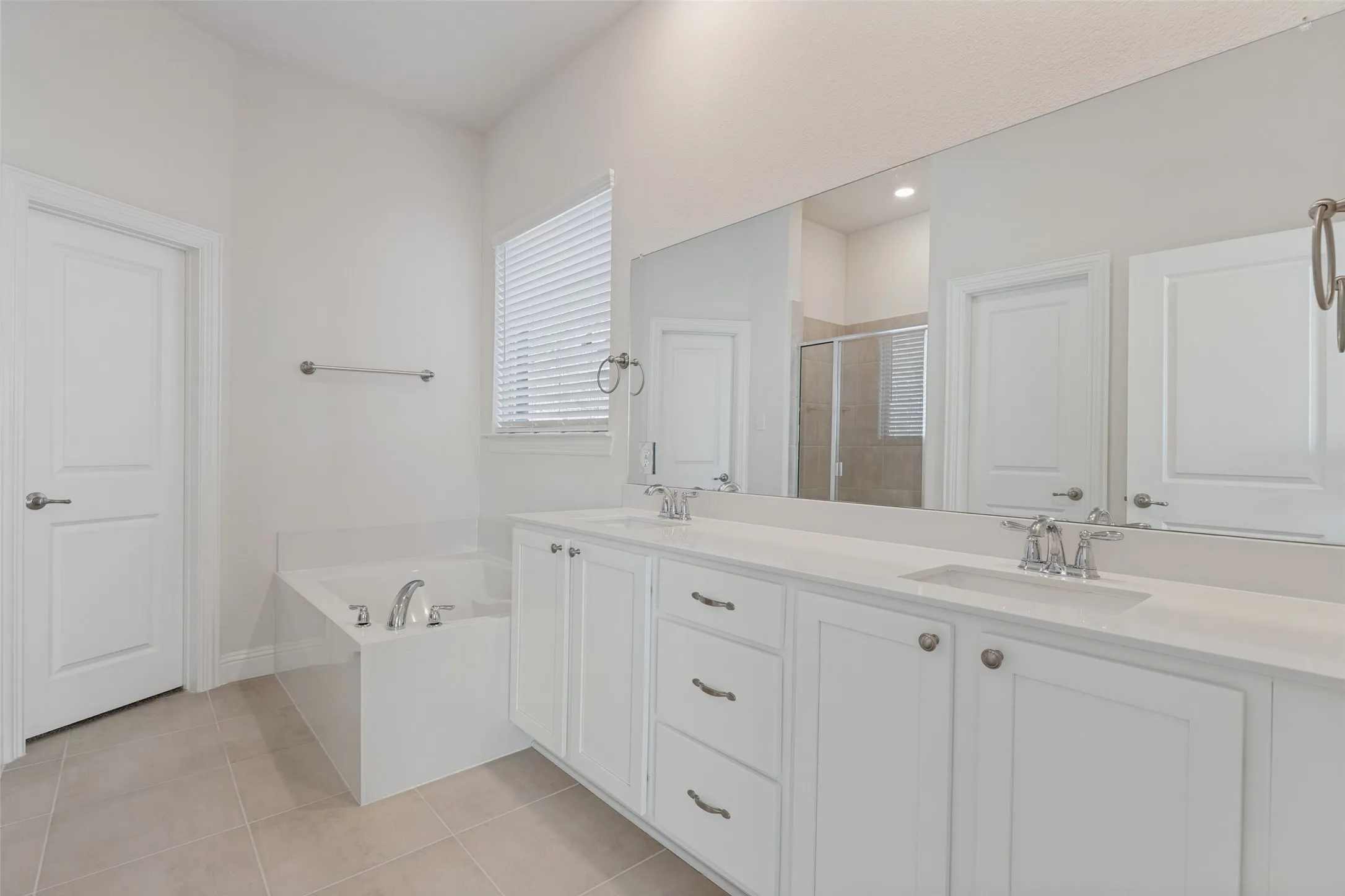 Single Family Residence For Sale in Denton County , 7324 Snapdragon Court, Little Elm, Texas 76227, 4 Bedroom, 3 Bathroom, 2 Garage spaces, 2,523 Sqft, built in 2022, mls#21407534, Real Estate Agent in Little Elm, Homes For Sale in Denton county, Homes For Sale in Little Elm, Realtor in Little Elm Texas, Real Estate Brokerage Independent Realty Texas, Luminita Cordes Realtor