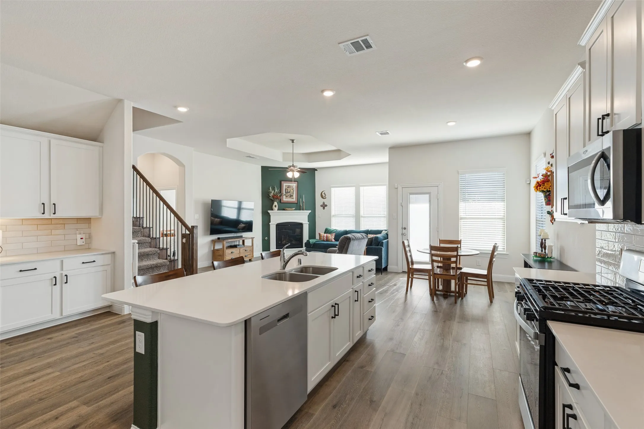 Single Family Residence For Sale in Denton County , 7324 Snapdragon Court, Little Elm, Texas 76227, 4 Bedroom, 3 Bathroom, 2 Garage spaces, 2,523 Sqft, built in 2022, mls#21407534, Real Estate Agent in Little Elm, Homes For Sale in Denton county, Homes For Sale in Little Elm, Realtor in Little Elm Texas, Real Estate Brokerage Independent Realty Texas, Luminita Cordes Realtor