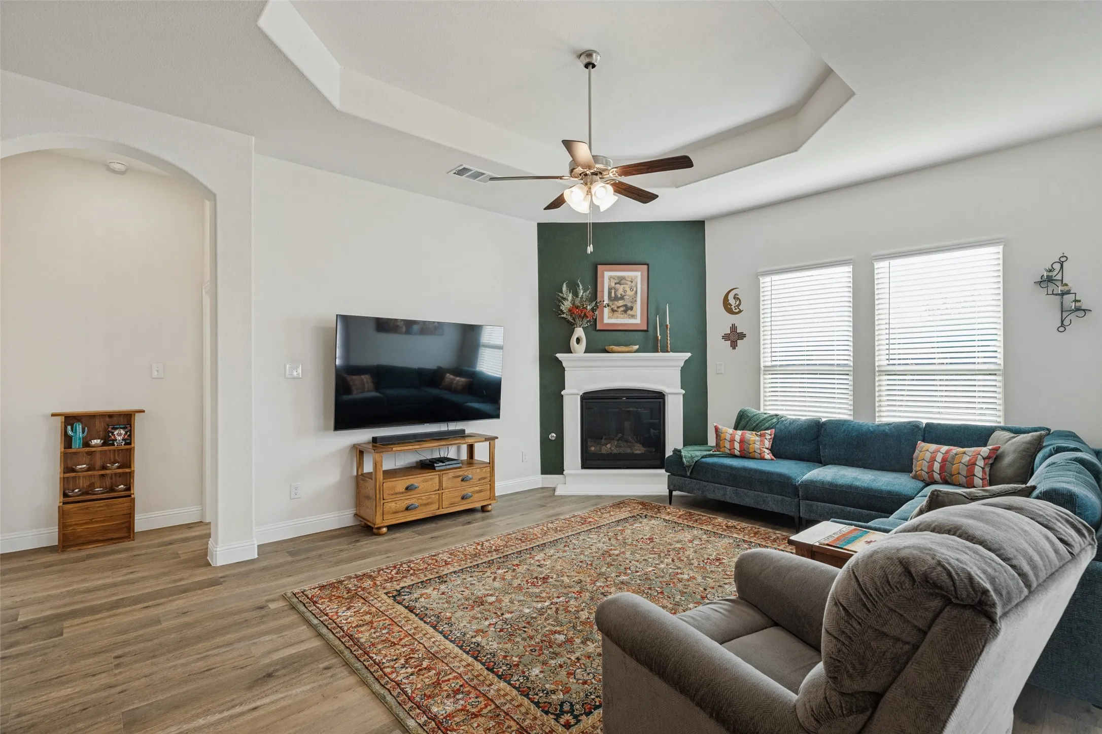 Single Family Residence For Sale in Denton County , 7324 Snapdragon Court, Little Elm, Texas 76227, 4 Bedroom, 3 Bathroom, 2 Garage spaces, 2,523 Sqft, built in 2022, mls#21407534, Real Estate Agent in Little Elm, Homes For Sale in Denton county, Homes For Sale in Little Elm, Realtor in Little Elm Texas, Real Estate Brokerage Independent Realty Texas, Luminita Cordes Realtor