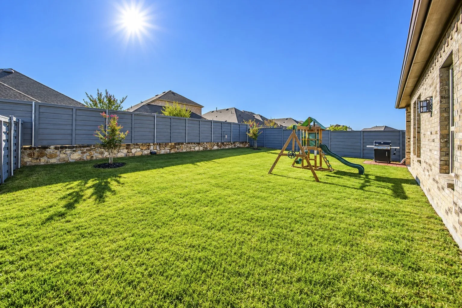 Single Family Residence For Sale in Denton County , 7324 Snapdragon Court, Little Elm, Texas 76227, 4 Bedroom, 3 Bathroom, 2 Garage spaces, 2,523 Sqft, built in 2022, mls#21407534, Real Estate Agent in Little Elm, Homes For Sale in Denton county, Homes For Sale in Little Elm, Realtor in Little Elm Texas, Real Estate Brokerage Independent Realty Texas, Luminita Cordes Realtor
