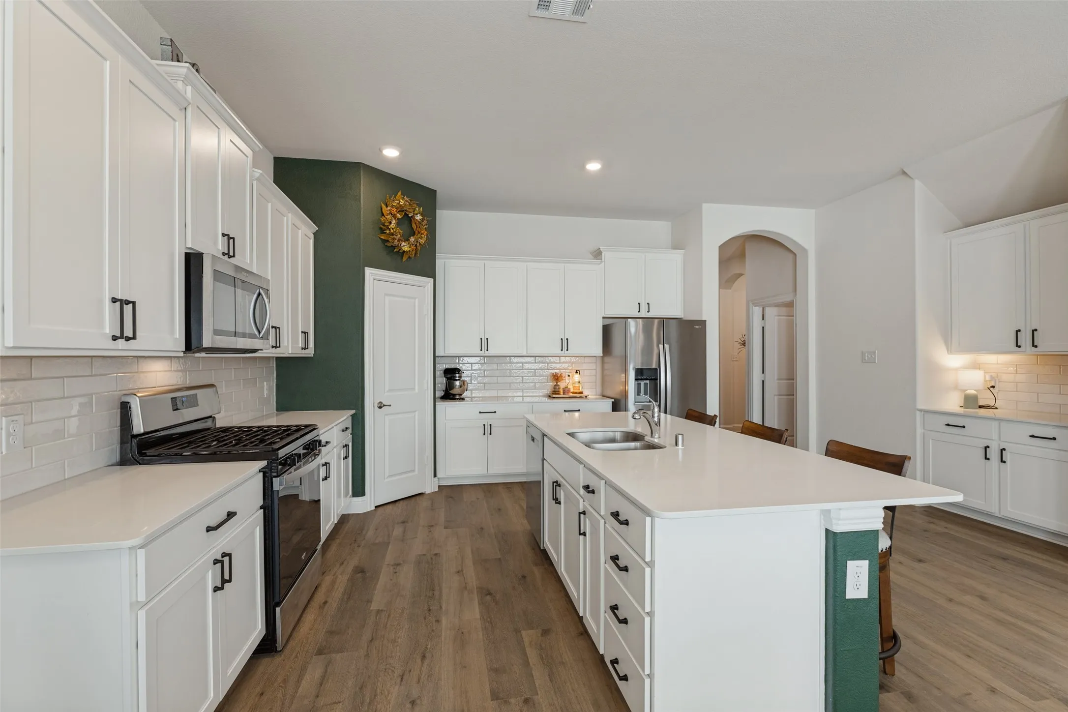 Single Family Residence For Sale in Denton County , 7324 Snapdragon Court, Little Elm, Texas 76227, 4 Bedroom, 3 Bathroom, 2 Garage spaces, 2,523 Sqft, built in 2022, mls#21407534, Real Estate Agent in Little Elm, Homes For Sale in Denton county, Homes For Sale in Little Elm, Realtor in Little Elm Texas, Real Estate Brokerage Independent Realty Texas, Luminita Cordes Realtor