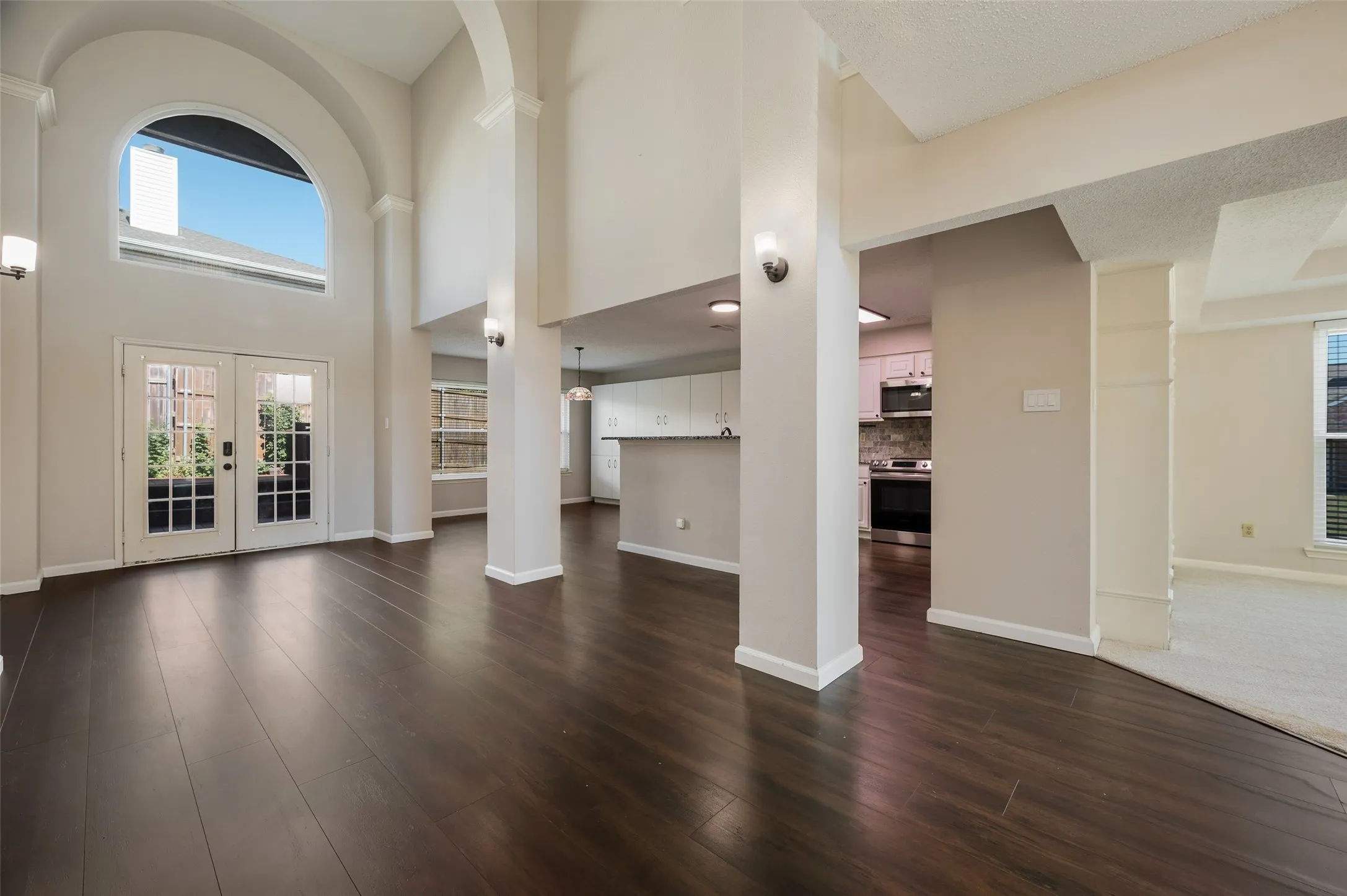 Single Family Residence For Sale in Denton County , 3510 Meadowview Drive, Corinth, Texas 76210, 4 Bedroom, 3 Bathroom, 2 Garage spaces, 4,007 Sqft, built in 1995, mls#21402213, Real Estate Agent in Corinth, Homes For Sale in Denton county, Homes For Sale in Corinth, Realtor in Corinth Texas, Real Estate Brokerage Independent Realty Texas, Luminita Cordes Realtor